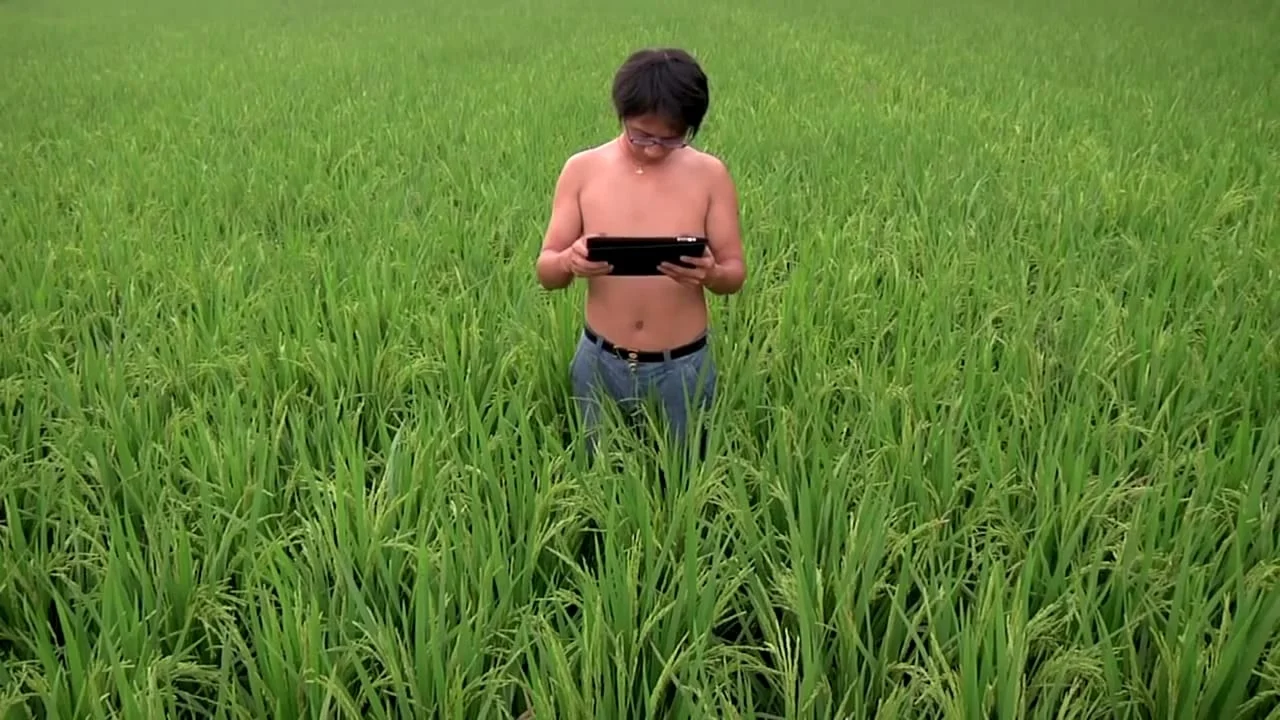 High Tech Low Life- trailer