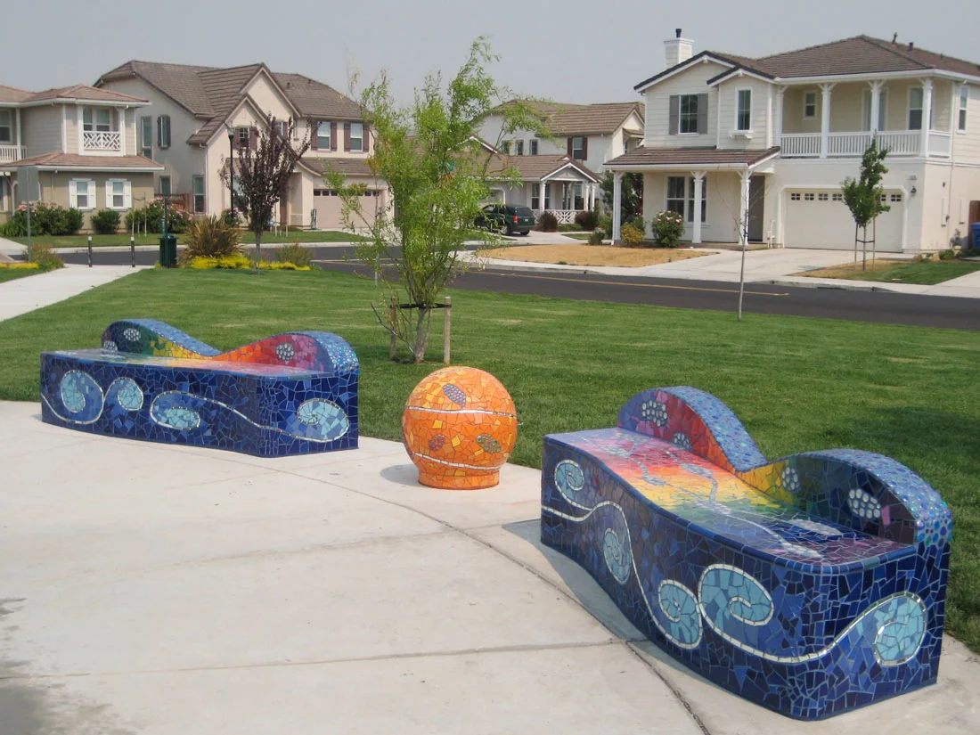 public_RainbowBench_02.jpg
