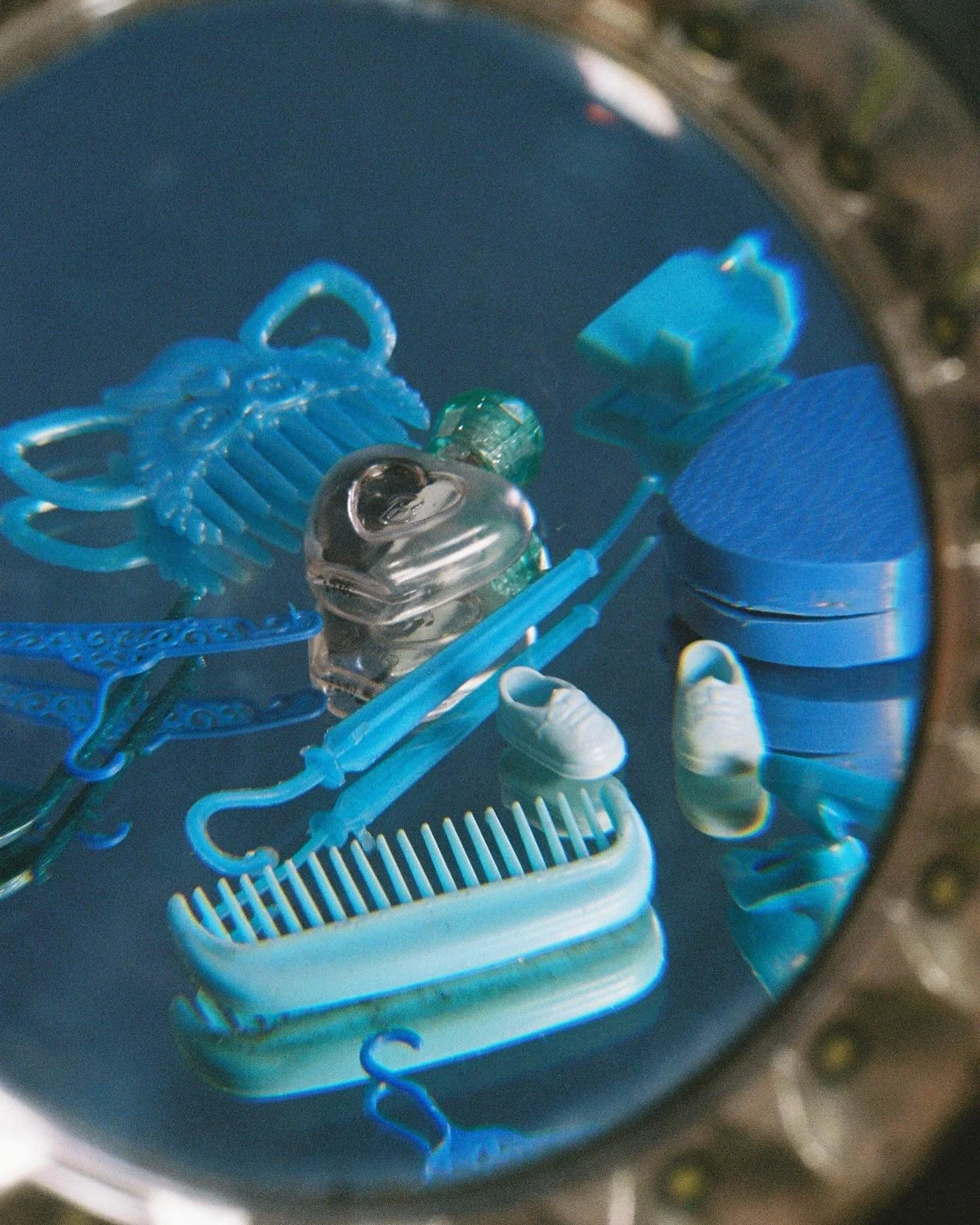 Something I&rsquo;ve been working on during my time at the recycling and waste management facility is shooting film in a studio setting. I bought these bags of barbie accessories from reverse garbage (shout out to @humans.of.rg 👏👏👏👏). I&rsquo;ve 