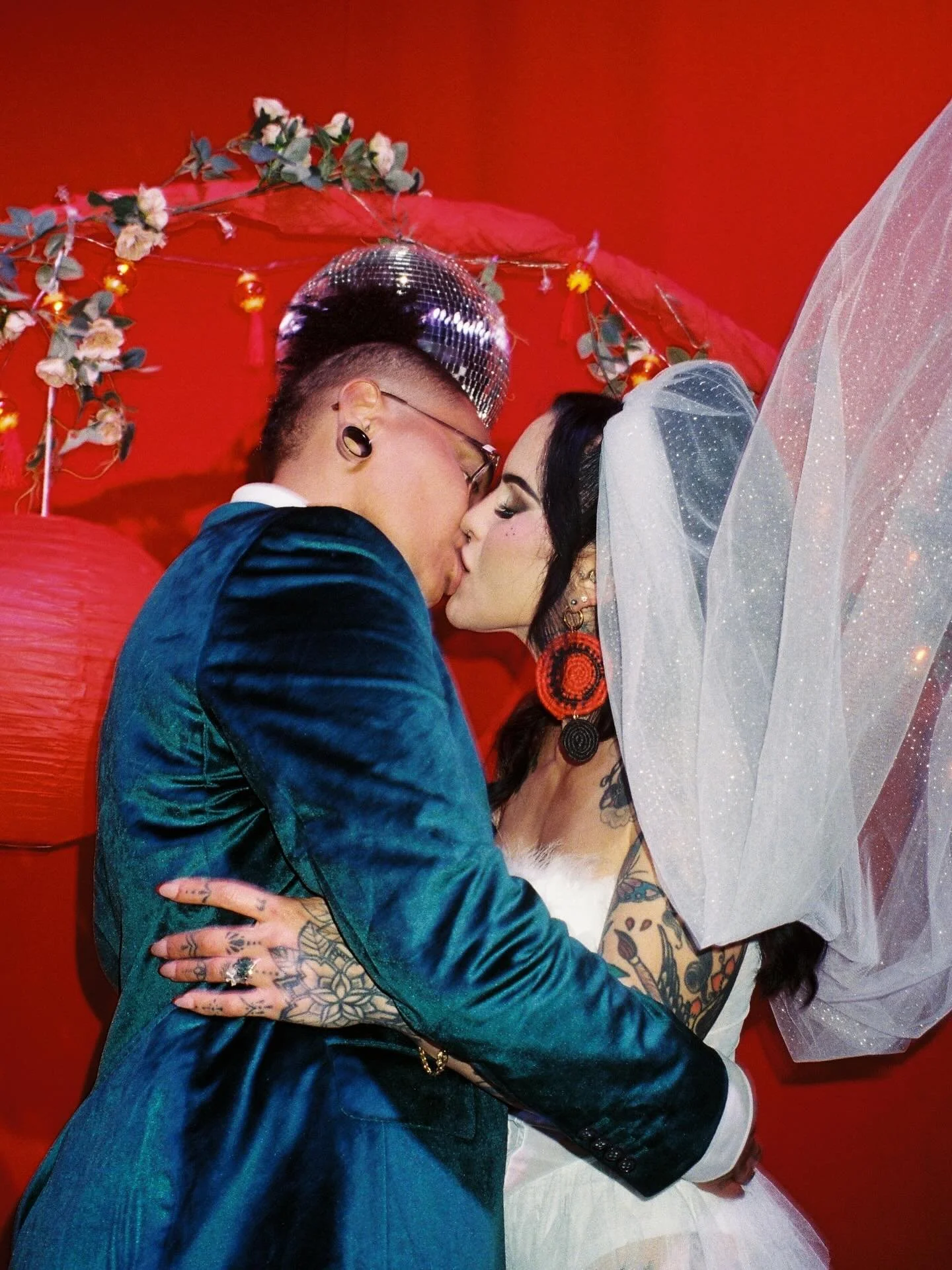 My longest time friend @mami_maitai wedded the loveliest @blackmishelle in a truely spectacular &lsquo;festival of Love&rsquo;. Held at Addison Rd hall, we were treated to a line up of stellar performances: 
Emcee @strangeatnight 
@malaikangelking 
@