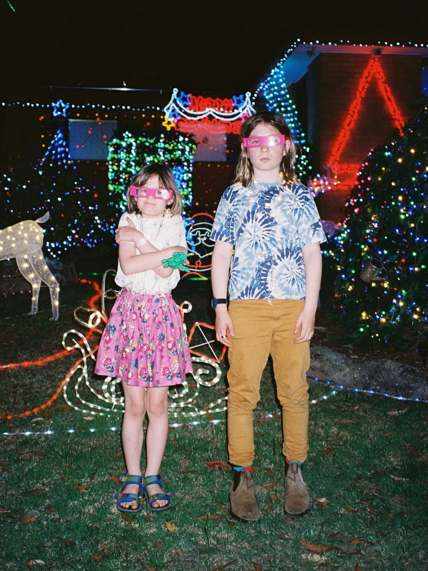 Inspired by Phil Pitt&rsquo;s EX-Mas Lights Bus Tour (Kyle Walmsley&rsquo;s ingenious show) we did our own BasToups all stops tour of Blackheath&rsquo;s excellent Xmas lights. 

Kyle we miss you already. Please come back next Xmas! ❄️❄️❄️