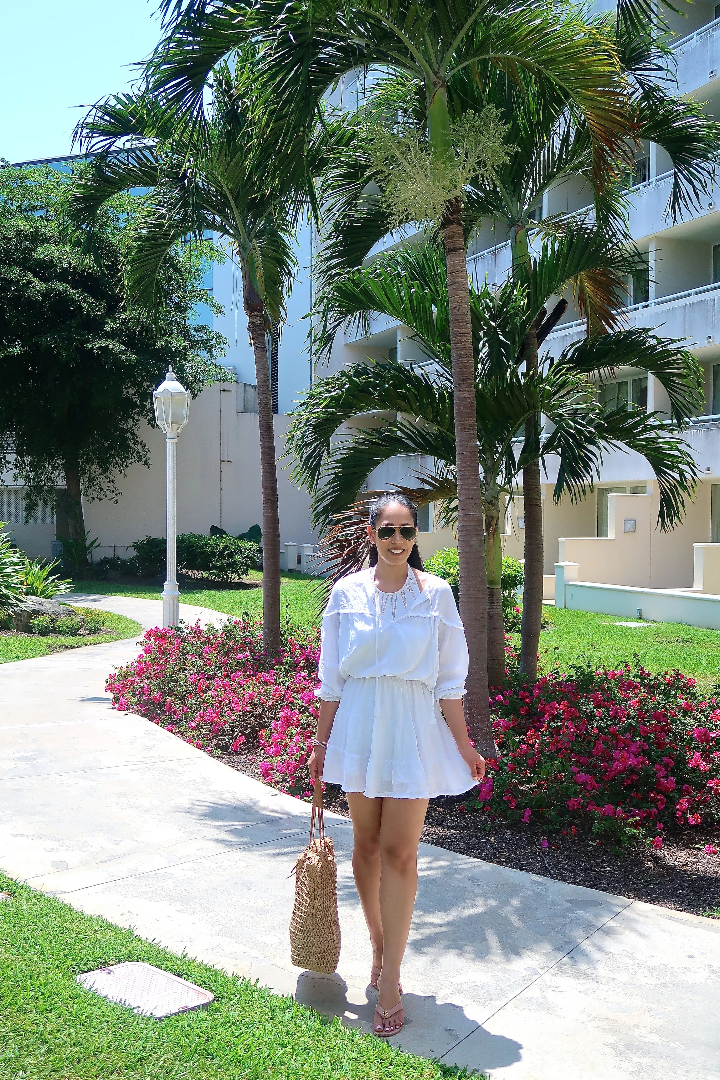 trendy white dresses