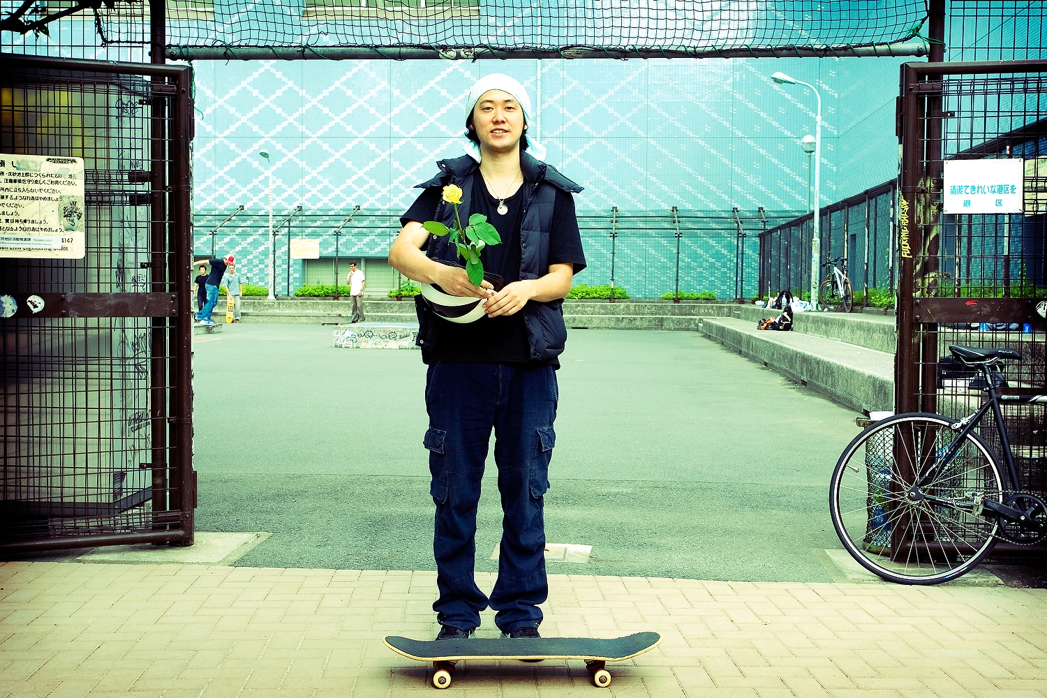 04.skateboards_and_roses_02.JPG