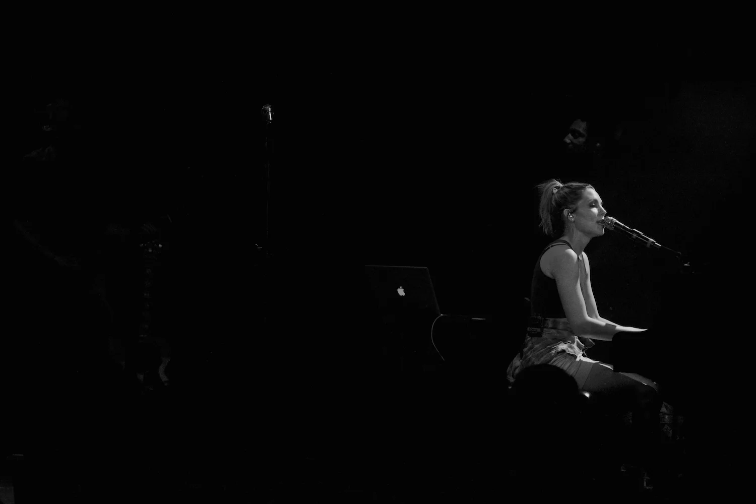Skylar Grey - Live at Le Poisson Rouge