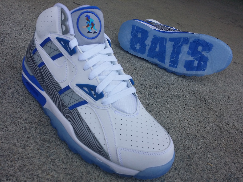 nike air trainer broken bats