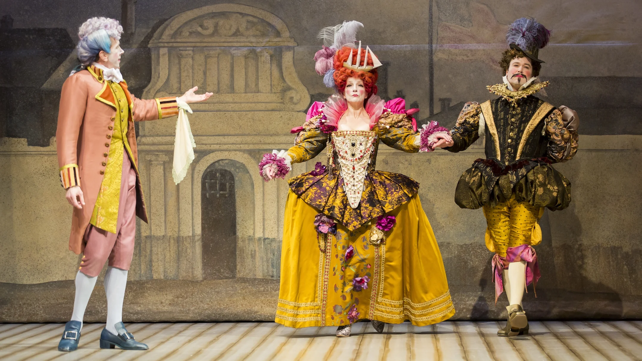 Heal Thyself: The Critic</em> and The Real Inspector Hound,</em> reviewed.