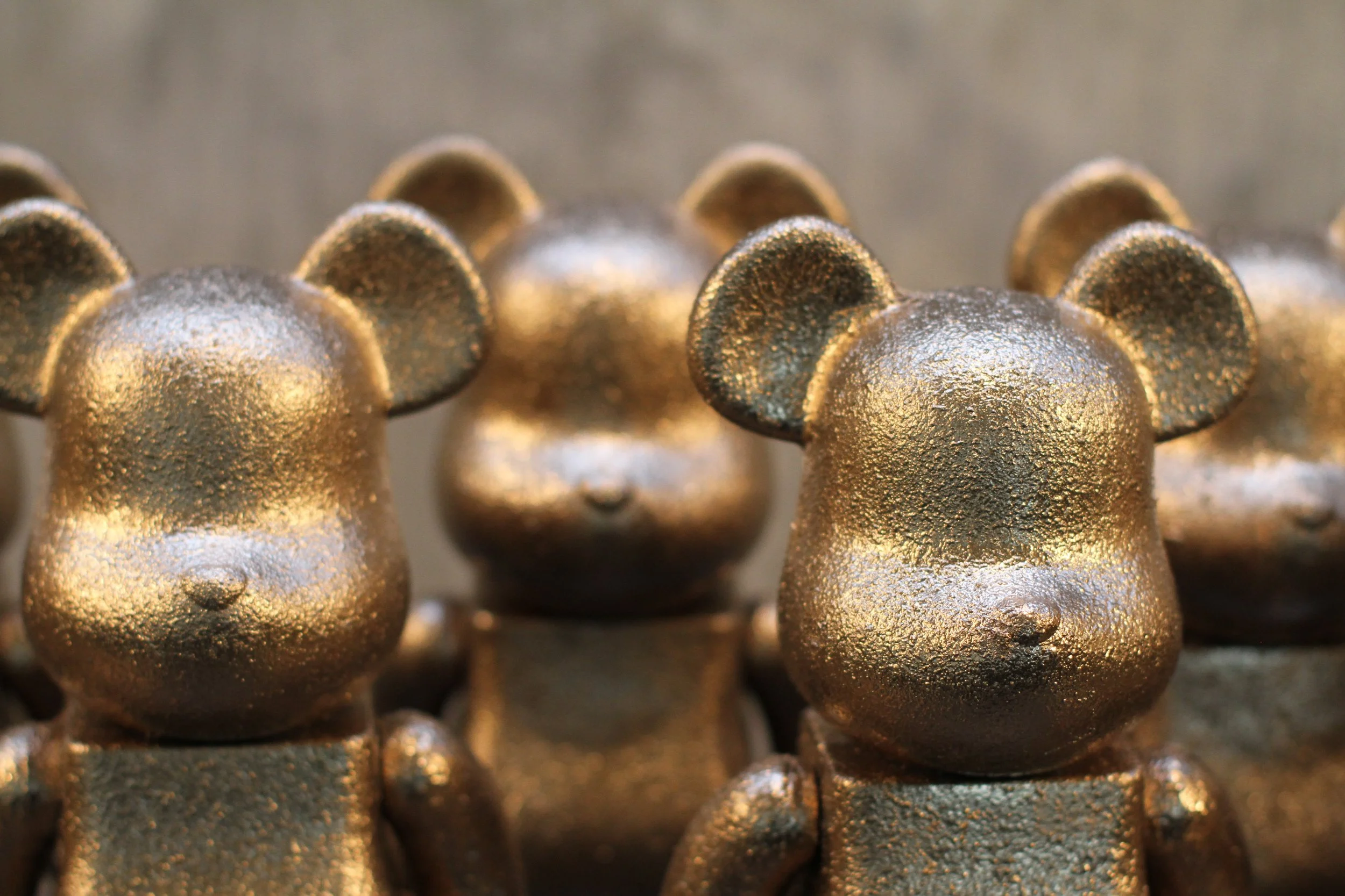 austen-segal-armee-of-bears-2.JPG