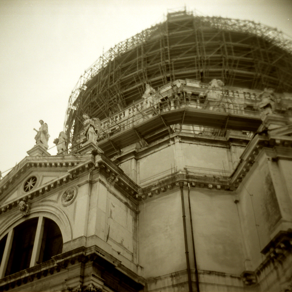 dome construction.jpg