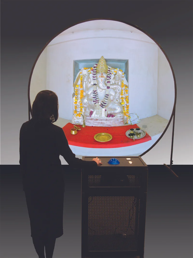 Nagar_installation_Sarah_01_screen_a.jpg