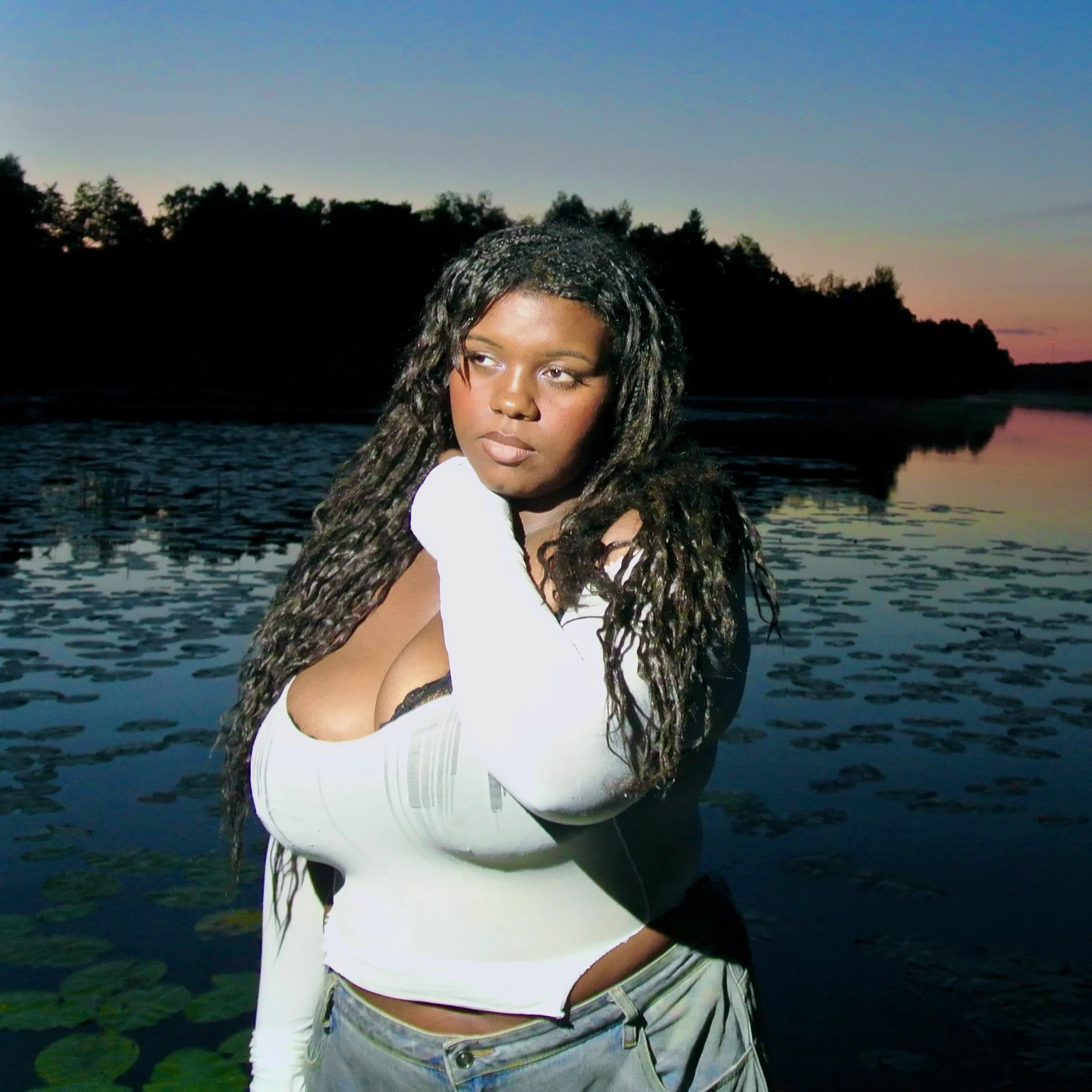 waterbaby_2025_promo_01_LeviAxene_2215x2215_300.JPG