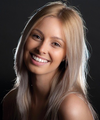 Studio_lighting_techniques_portrait_photography_tips_NIK10.zone_7.lighting08.jpg