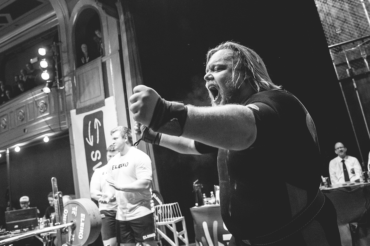 Niklas Pettersson after his last and gold winning round in bench press during the Swedish championship in Söderhamn 2017. 