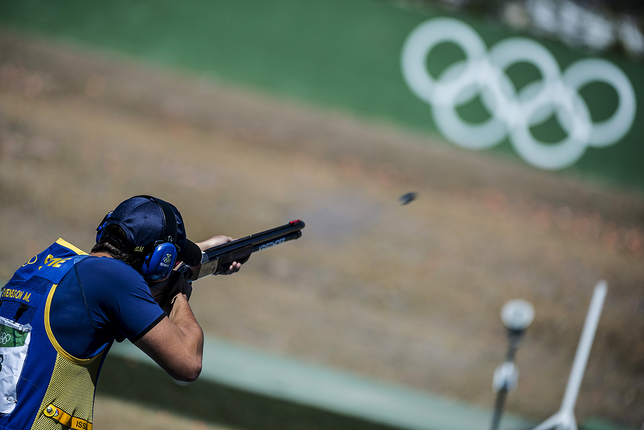 Marcus Svensson competing in the skeet-final, Olympics in Rio 2016. 