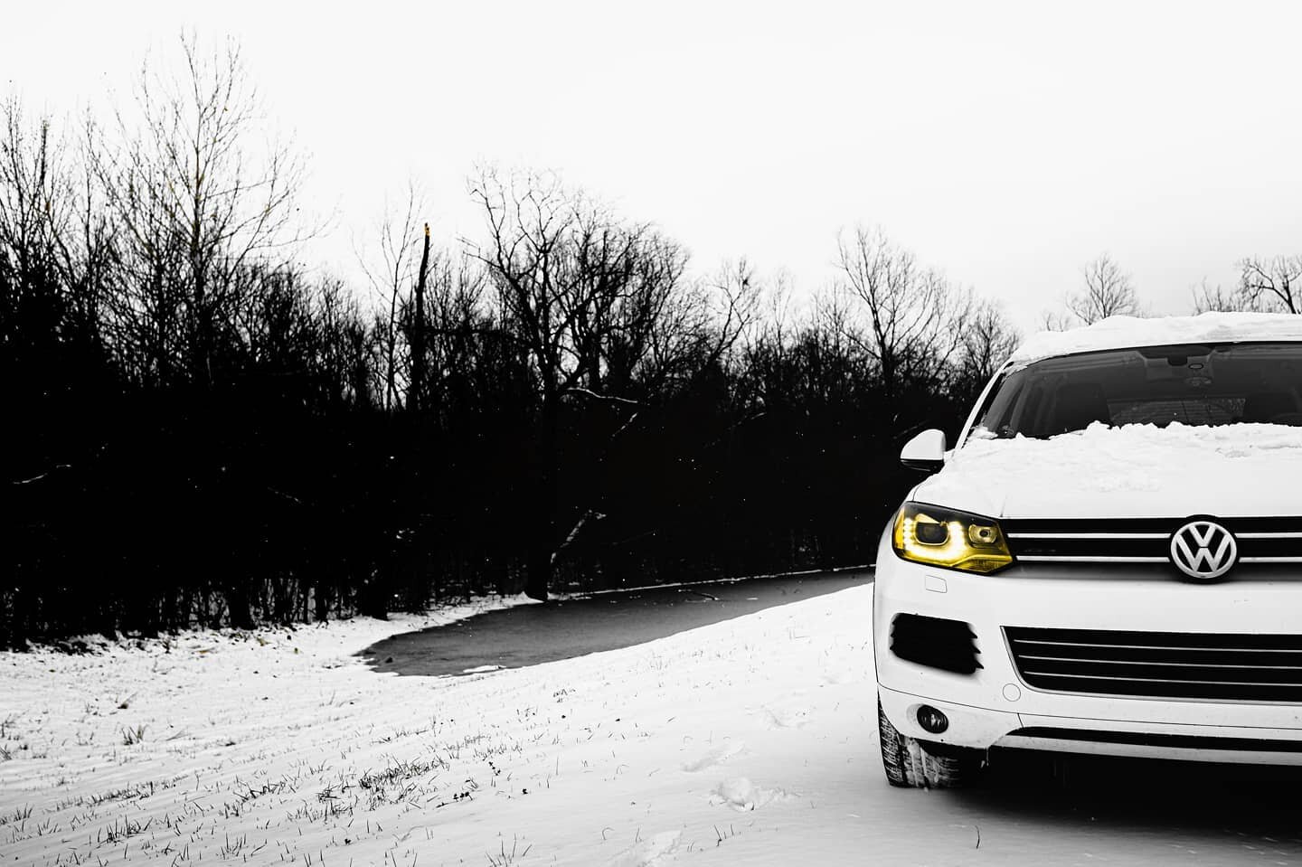 35mm Chronicles
Winter bliss
#touareg #snowsnowsnow #frozenlake #vwtouareg #blissfulmoments #tranquil