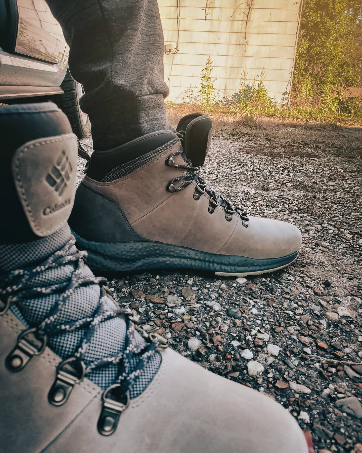 ~signed fall
#lovefall #lovefall🍁 #fallcolors🍁🍂 #columbiashoes #vestweather #rucksack