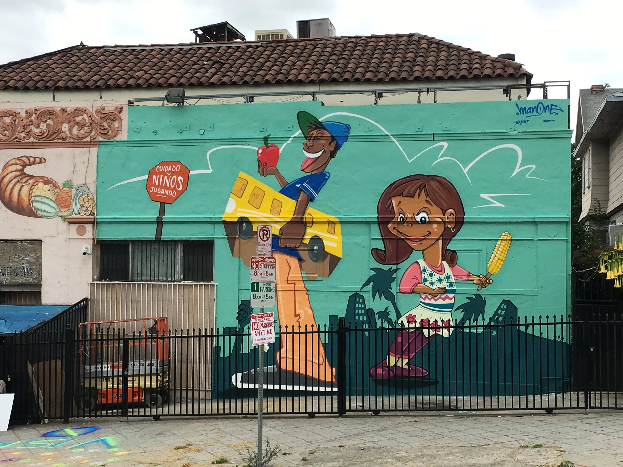 "Cuidado Niños Jugando" (Copy)