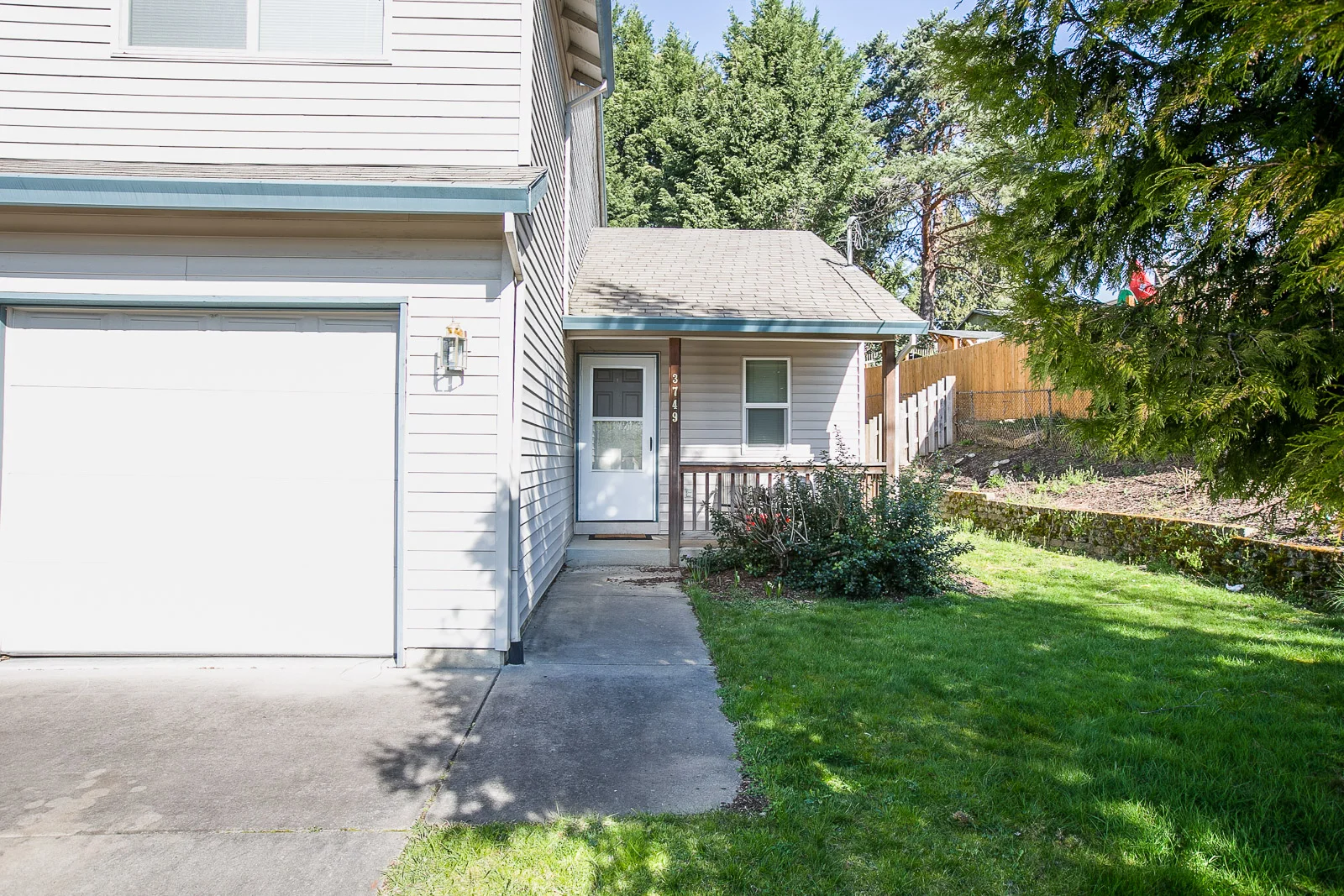 15_3747 SE Jefferson Rd._7.jpg