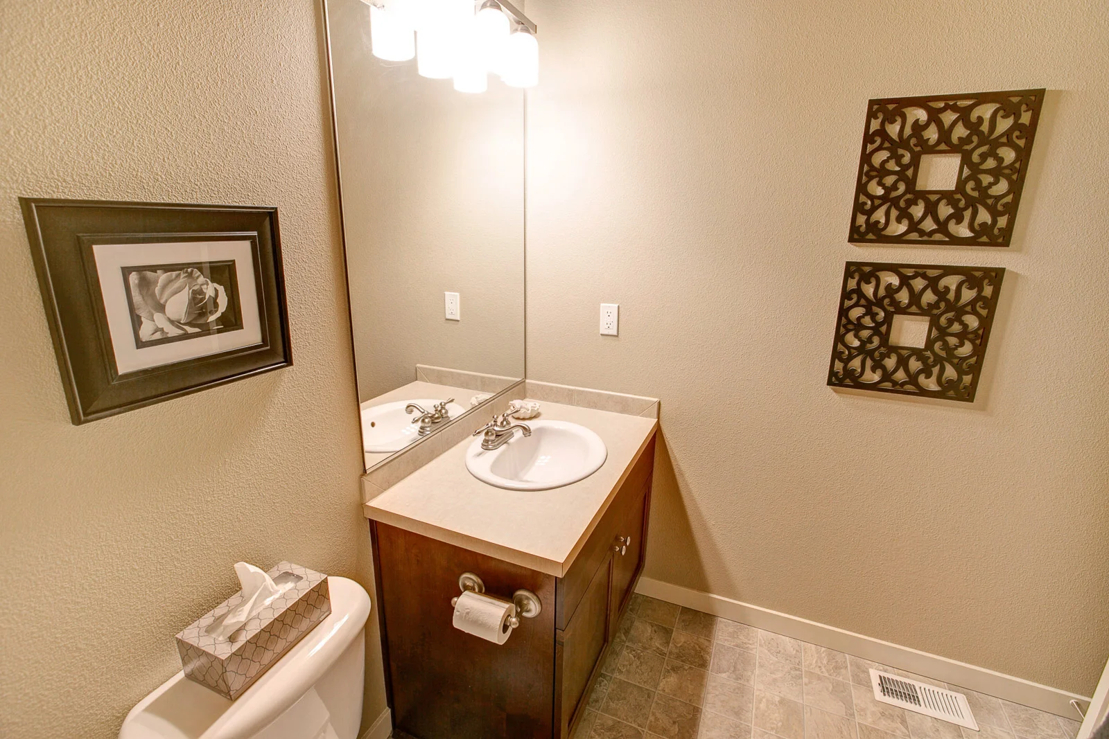 21_11520 SE Aquila St._4603.jpg