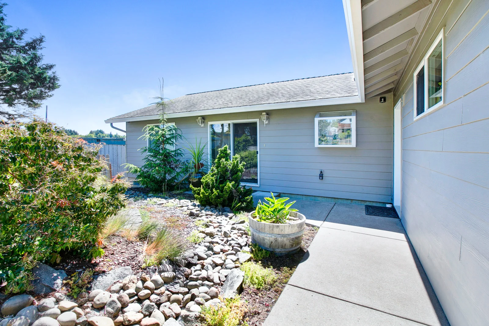 04_3431 NE Johns Loop, Lincoln City_1407.jpg