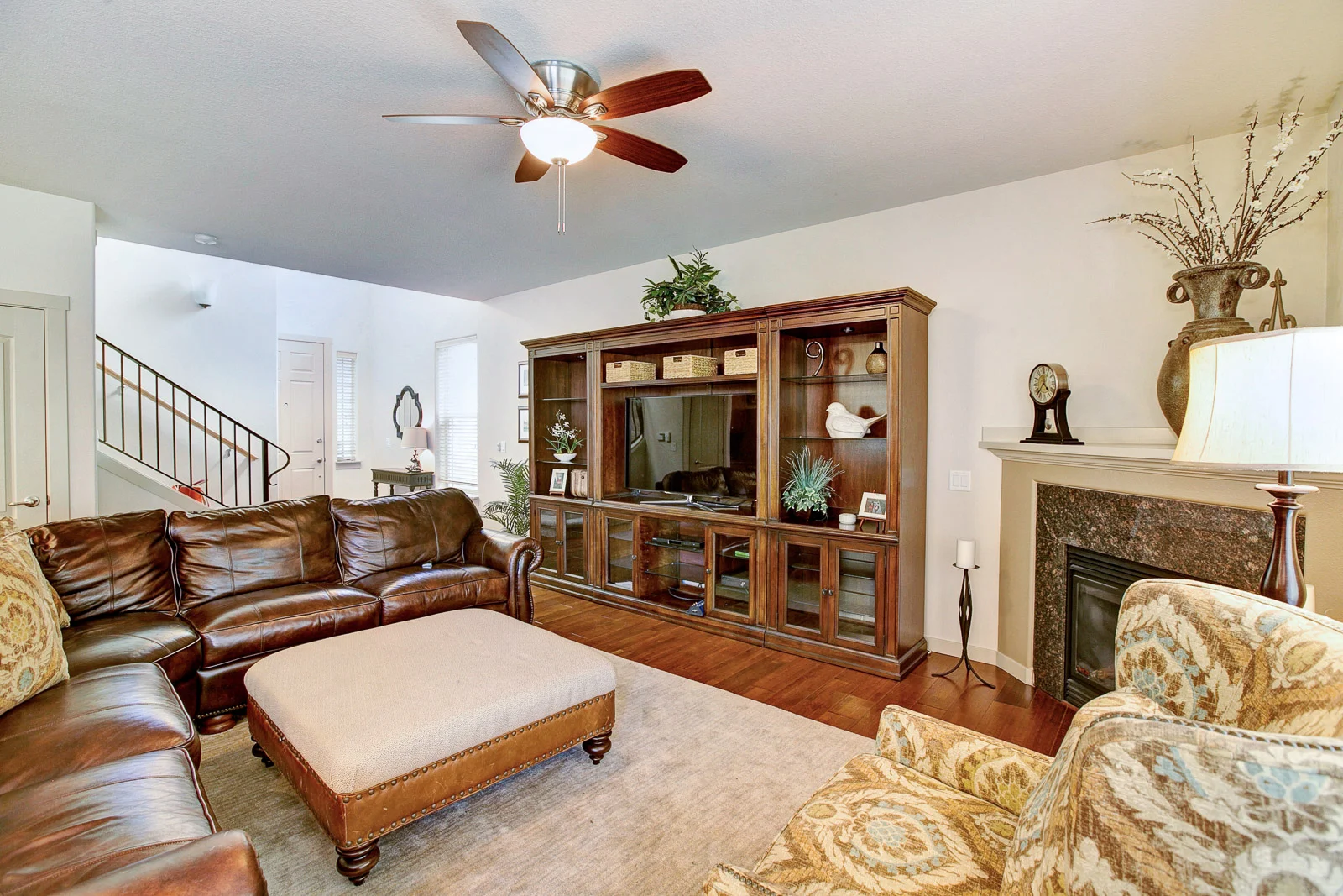 10_2574 NW Parnell Terrace_1279.jpg
