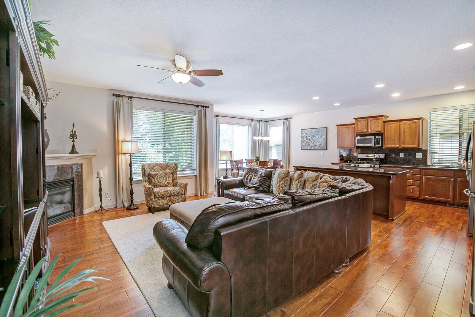 07_2574 NW Parnell Terrace_1250.jpg