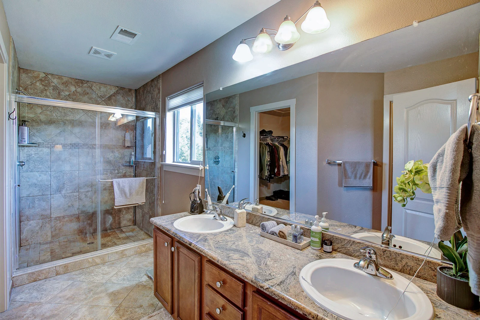 22_2574 NW Parnell Terrace_1345.jpg