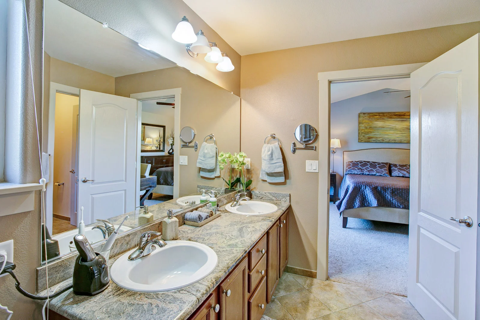 25_2574 NW Parnell Terrace_1360.jpg