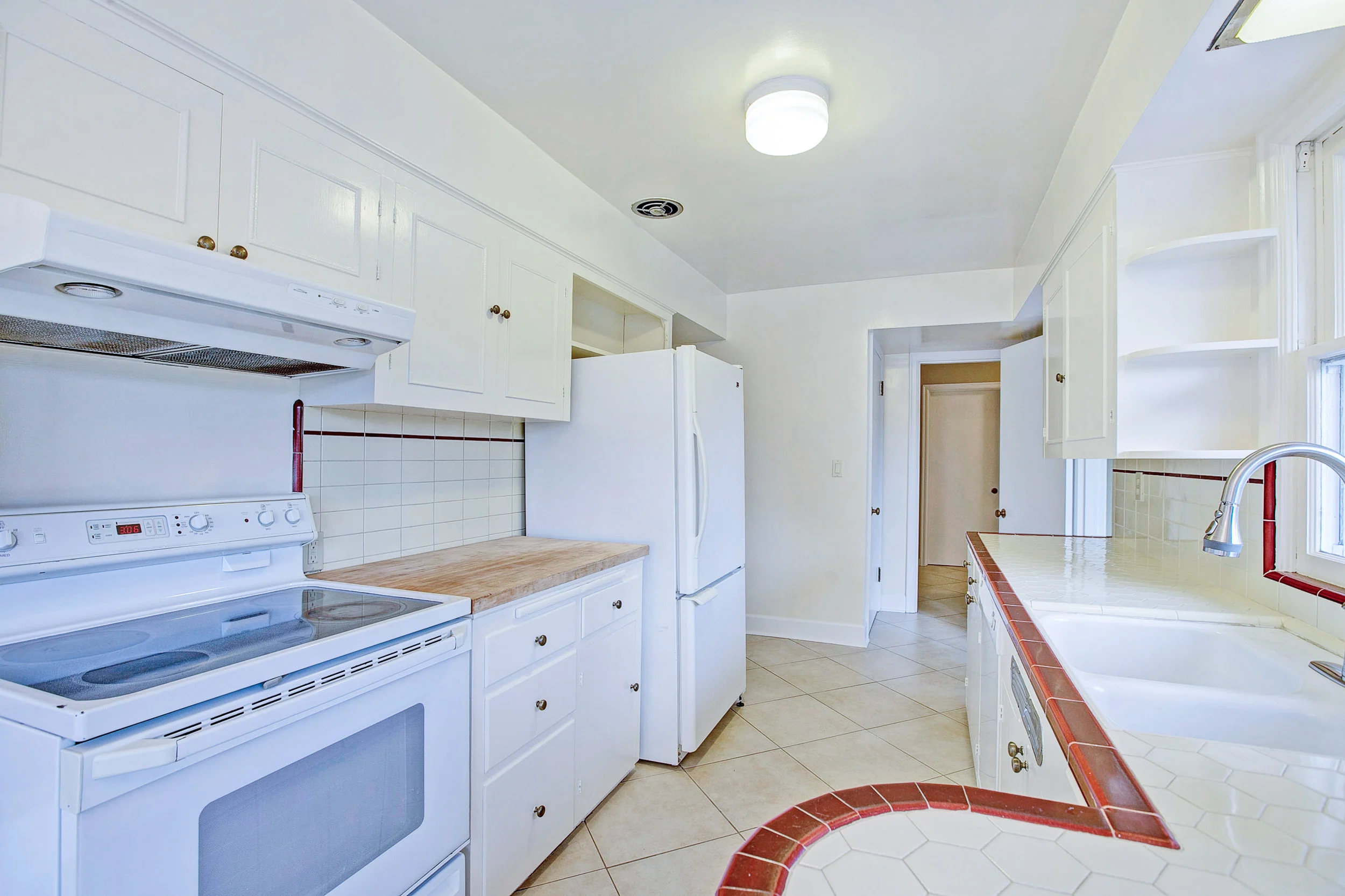 28_1421 Holly St., West Linn_3107.jpg