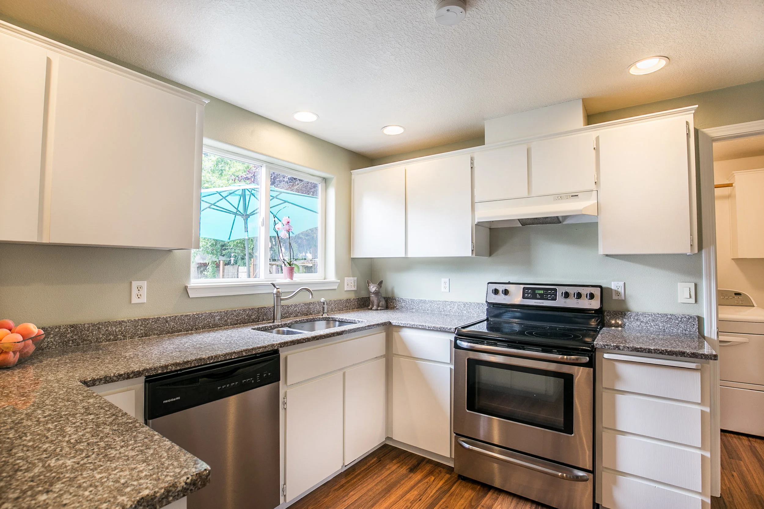015_6930 SE Lamphier St_MG_9516-HDR.jpg
