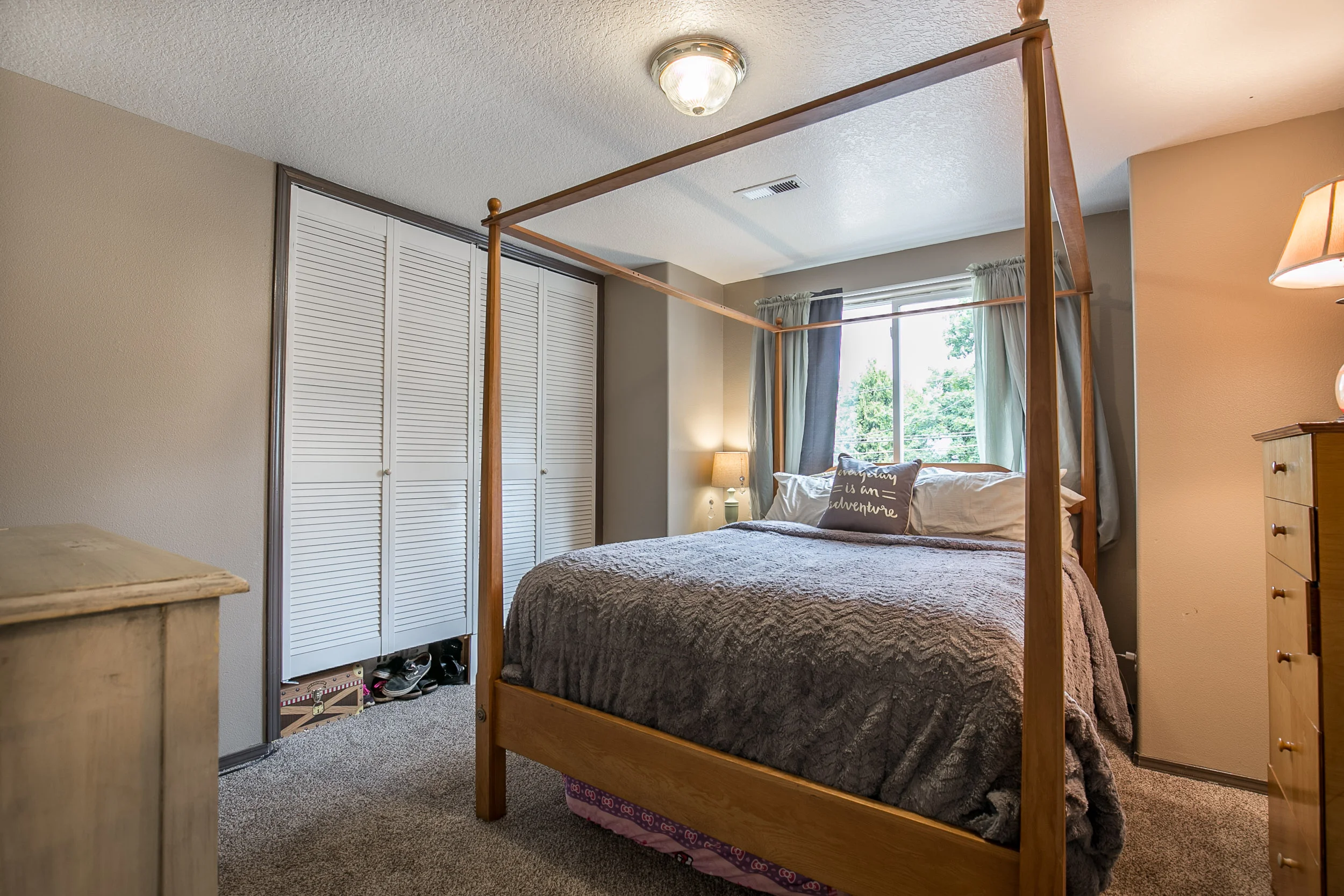 025_6930 SE Lamphier St_MG_9571-HDR.jpg