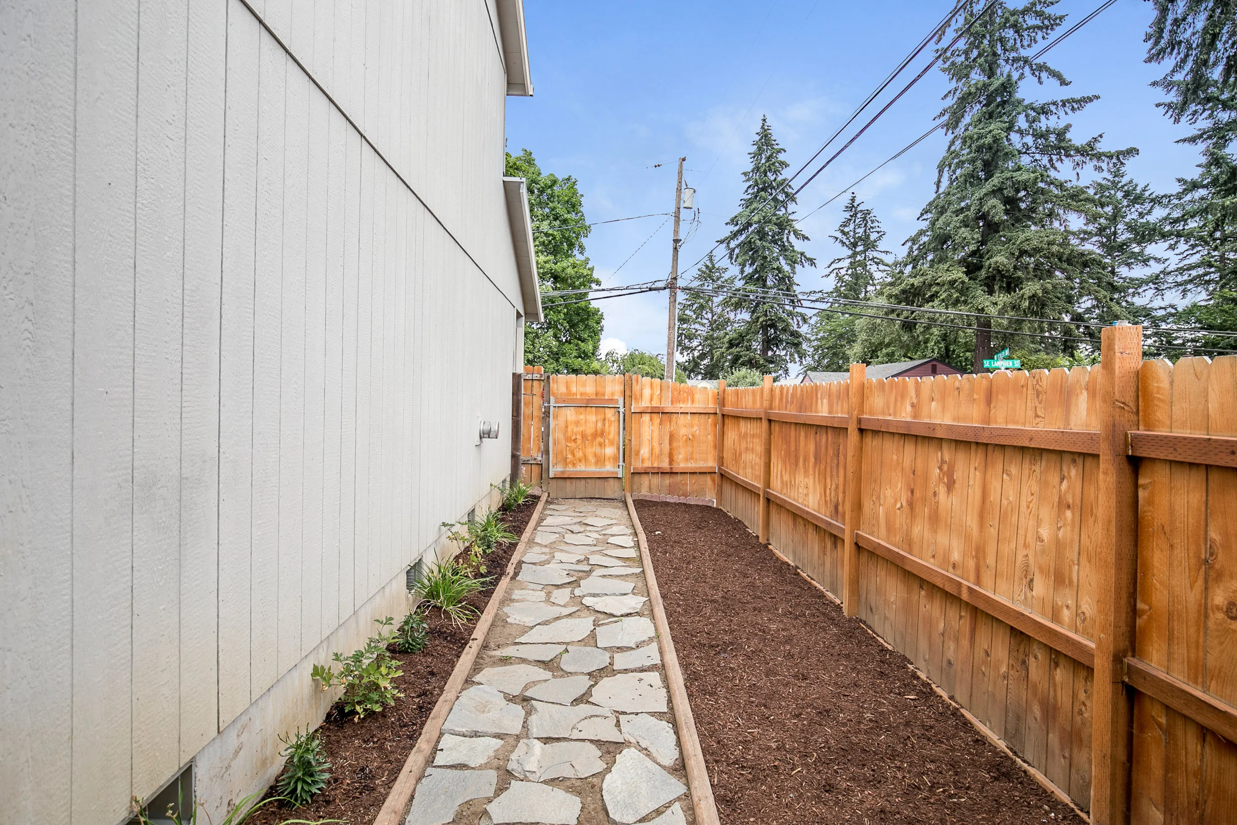 033_6930 SE Lamphier St_MG_9451-HDR.jpg