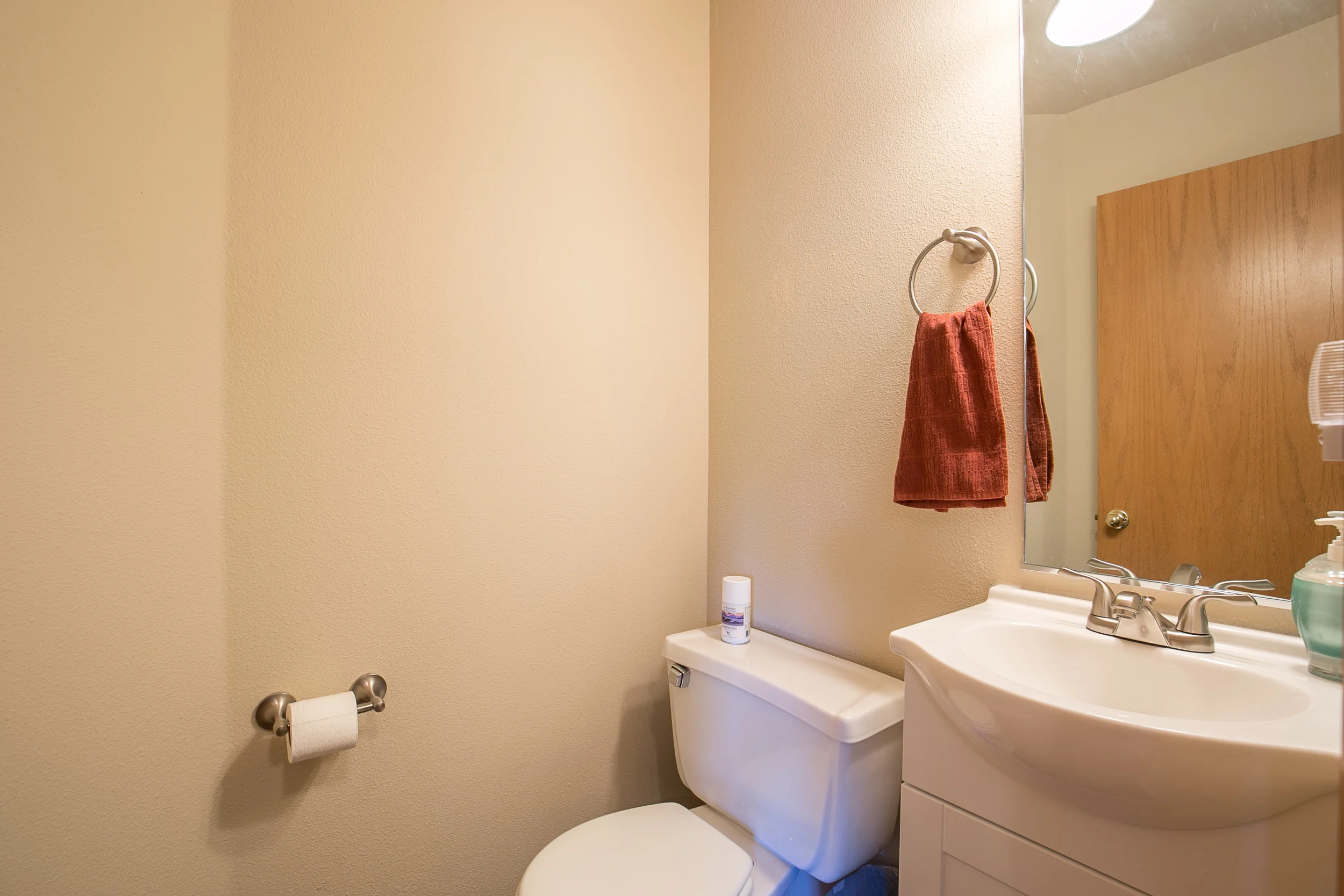 023_2193 Riviera Ct., Hubbard_MG_5128-HDR.jpg