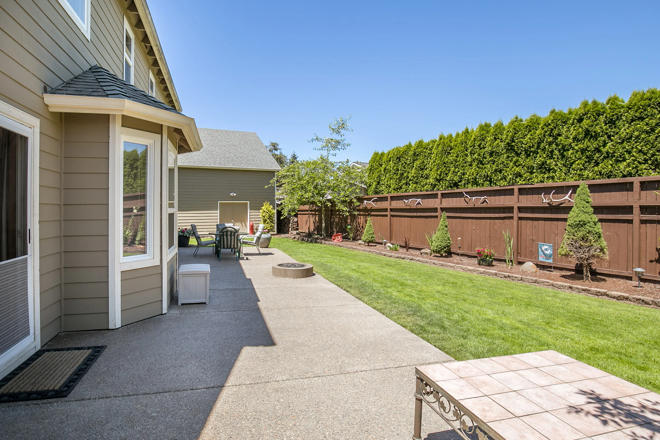 032_2193 Riviera Ct., Hubbard_MG_5173-HDR.jpg