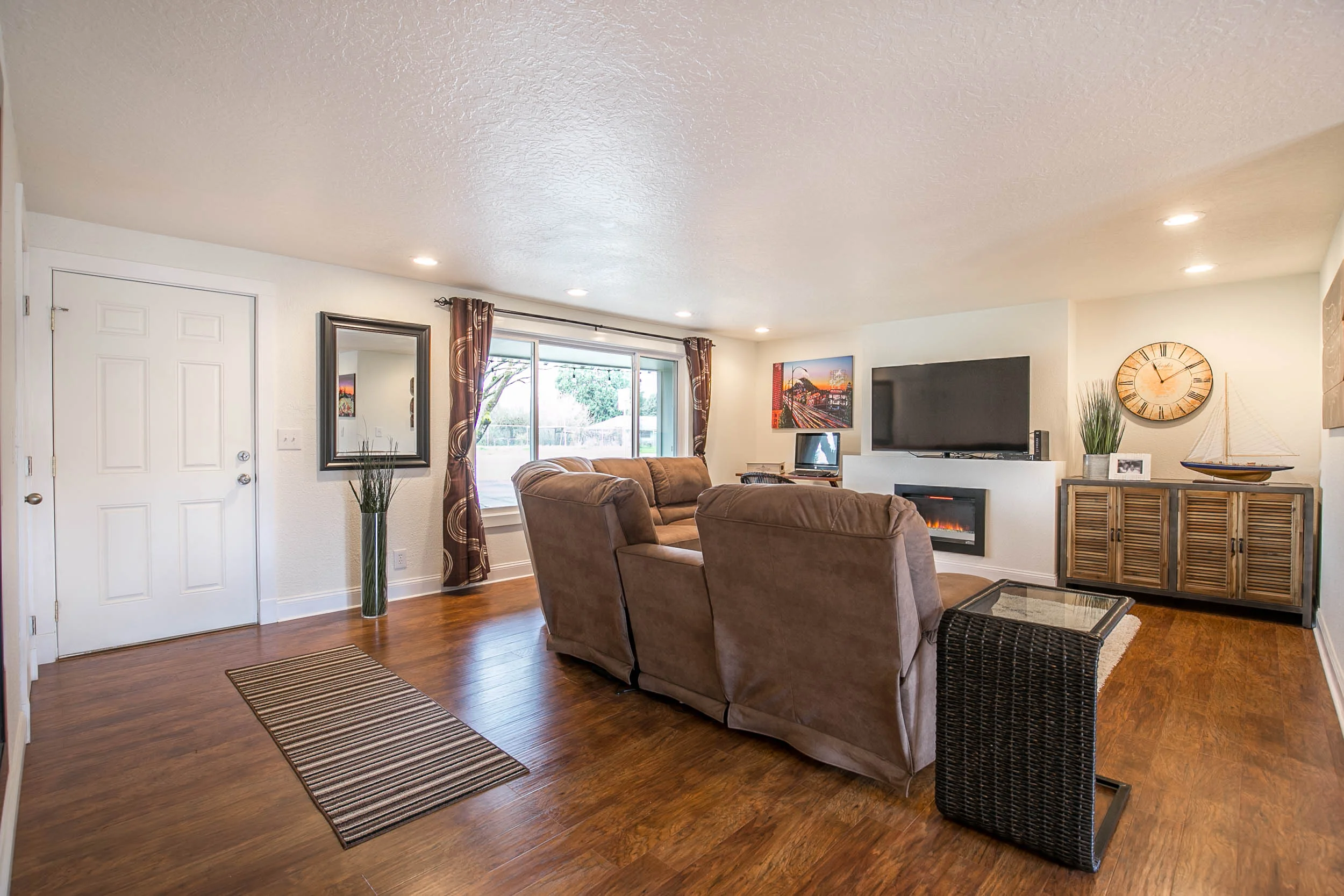 007_14676 SE Johnson Rd Milwaukie_MG_4290-HDR.jpg