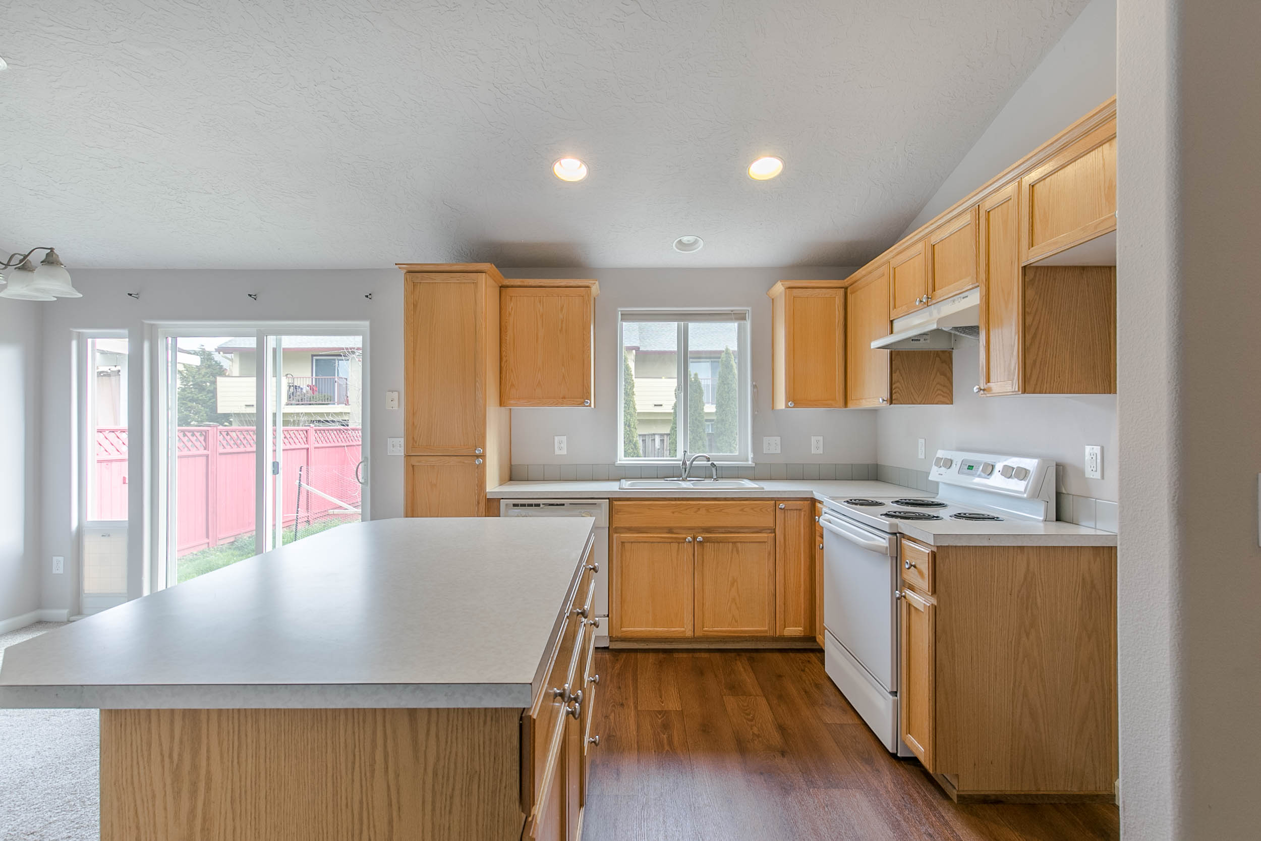 015_1045 Cascade Ln Molalla_MG_9760-HDR.jpg