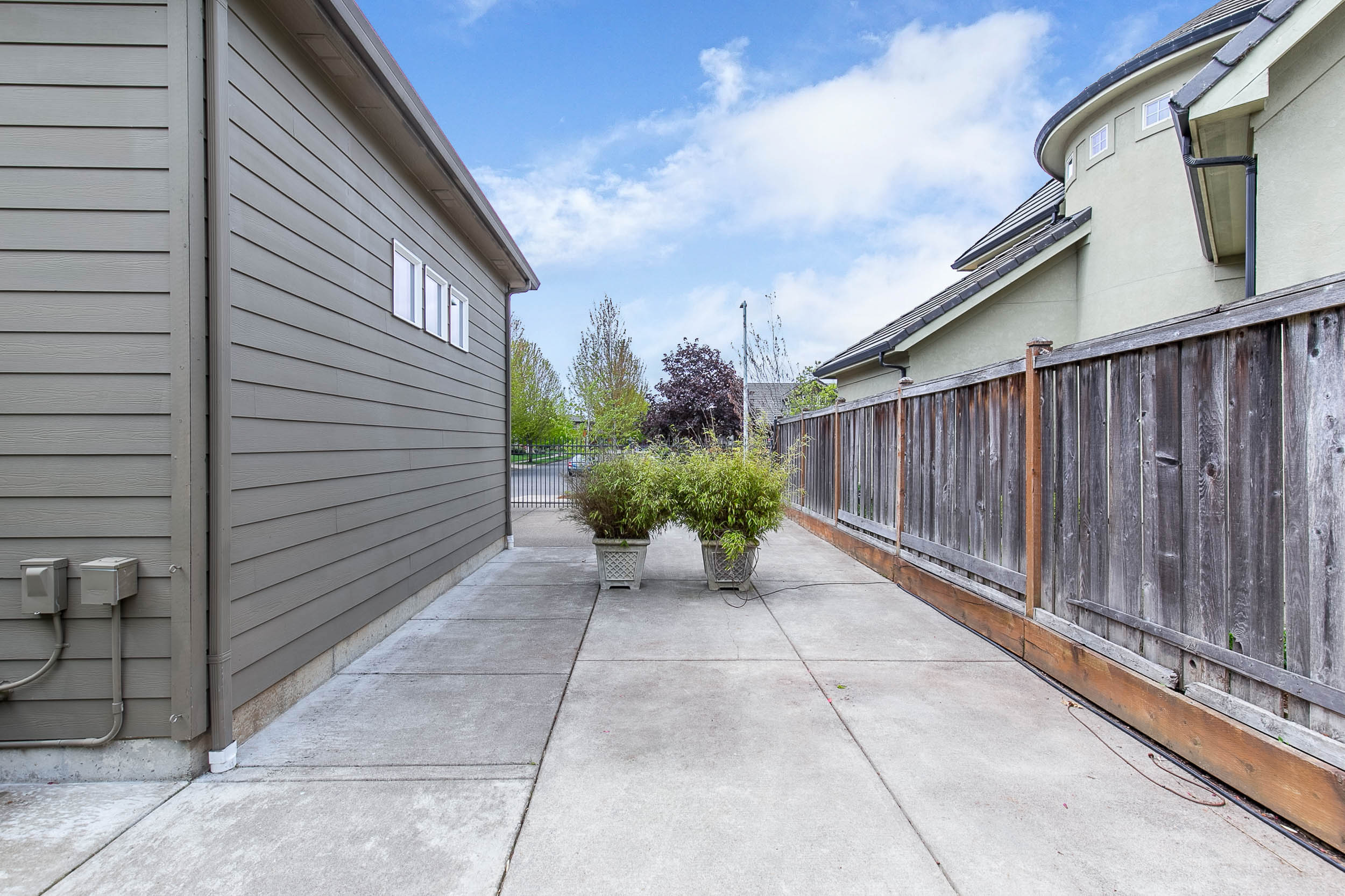 089_3695 Waterbrook Way018_3695 Waterbrook Way Eugene_MG_0524-HDR.jpg