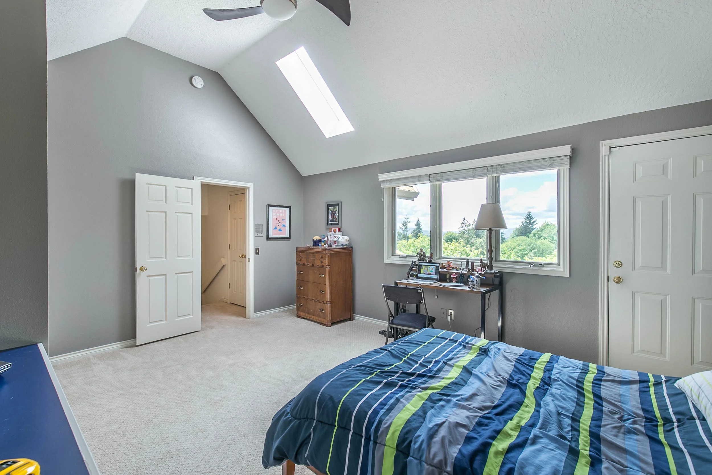 058_18360 Delemka Ln Lake Oswego_MG_1504-HDR.jpg