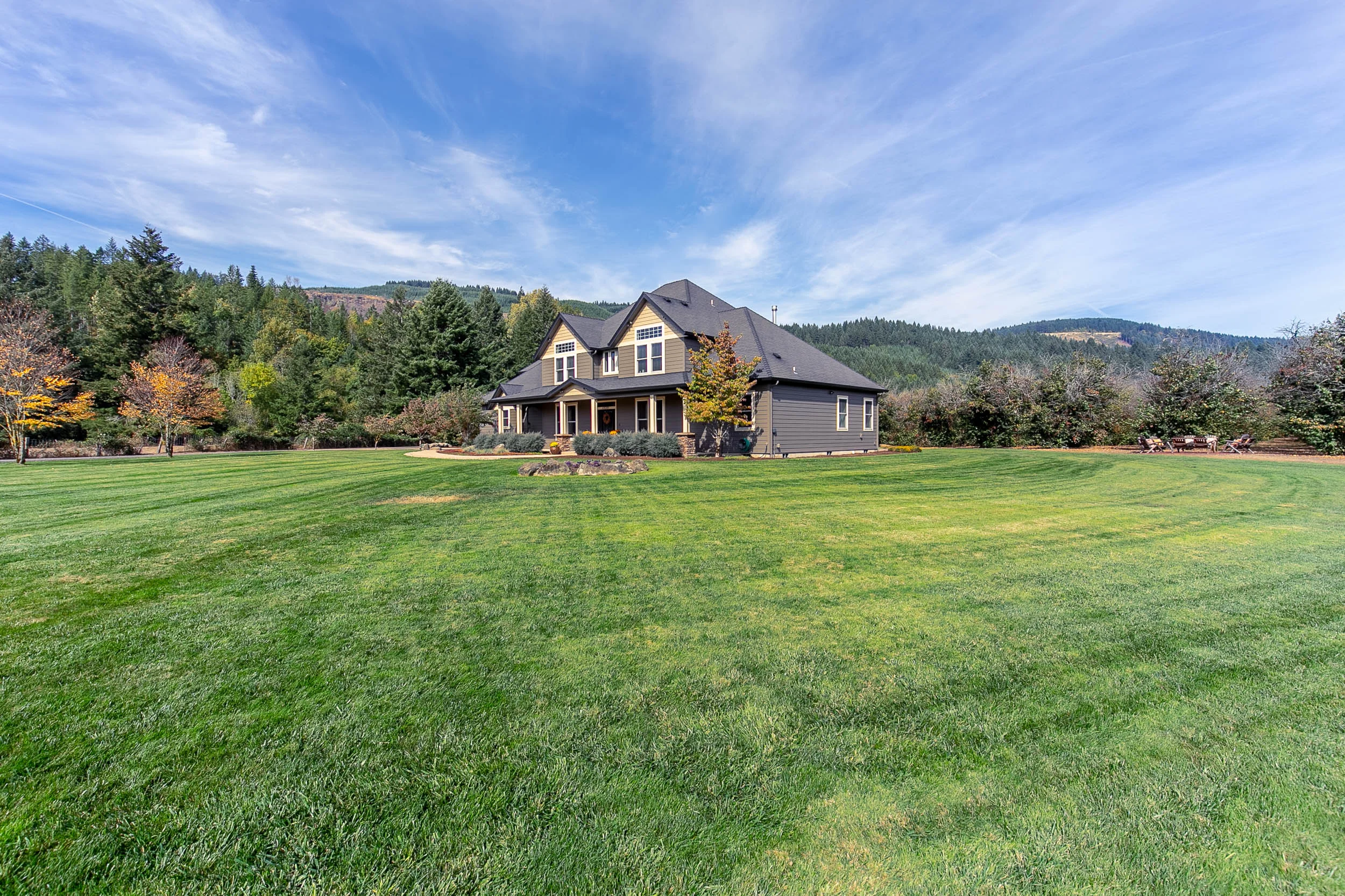 003_4108 McKenzie Hwy_MG_3406-HDR.jpg