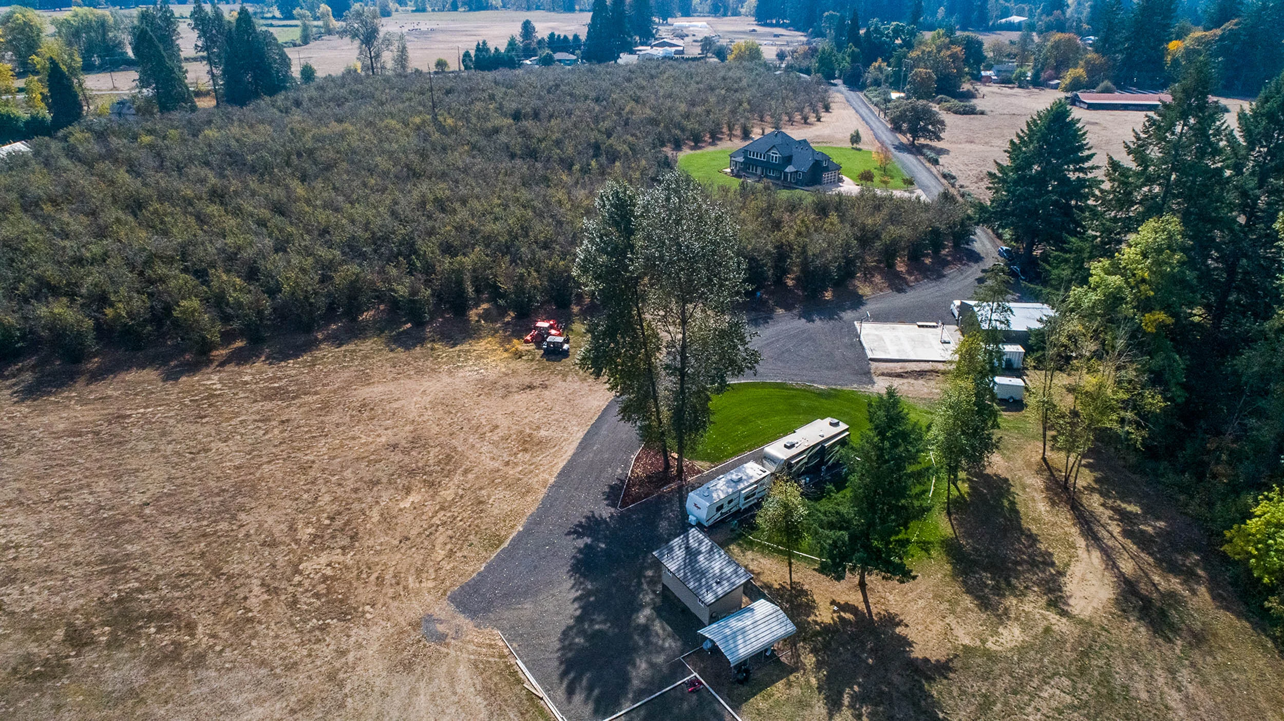 114_4108 McKenzie HwyMcKenzie Home04.jpg