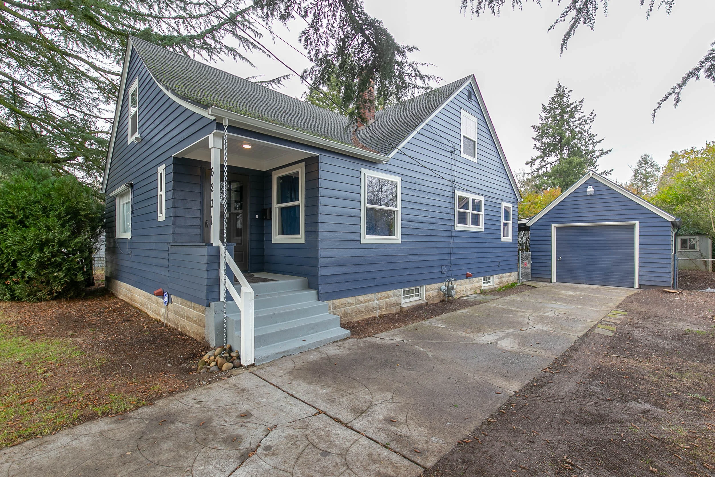 005_6231 SE Flavel St_MG_3957-HDR.jpg
