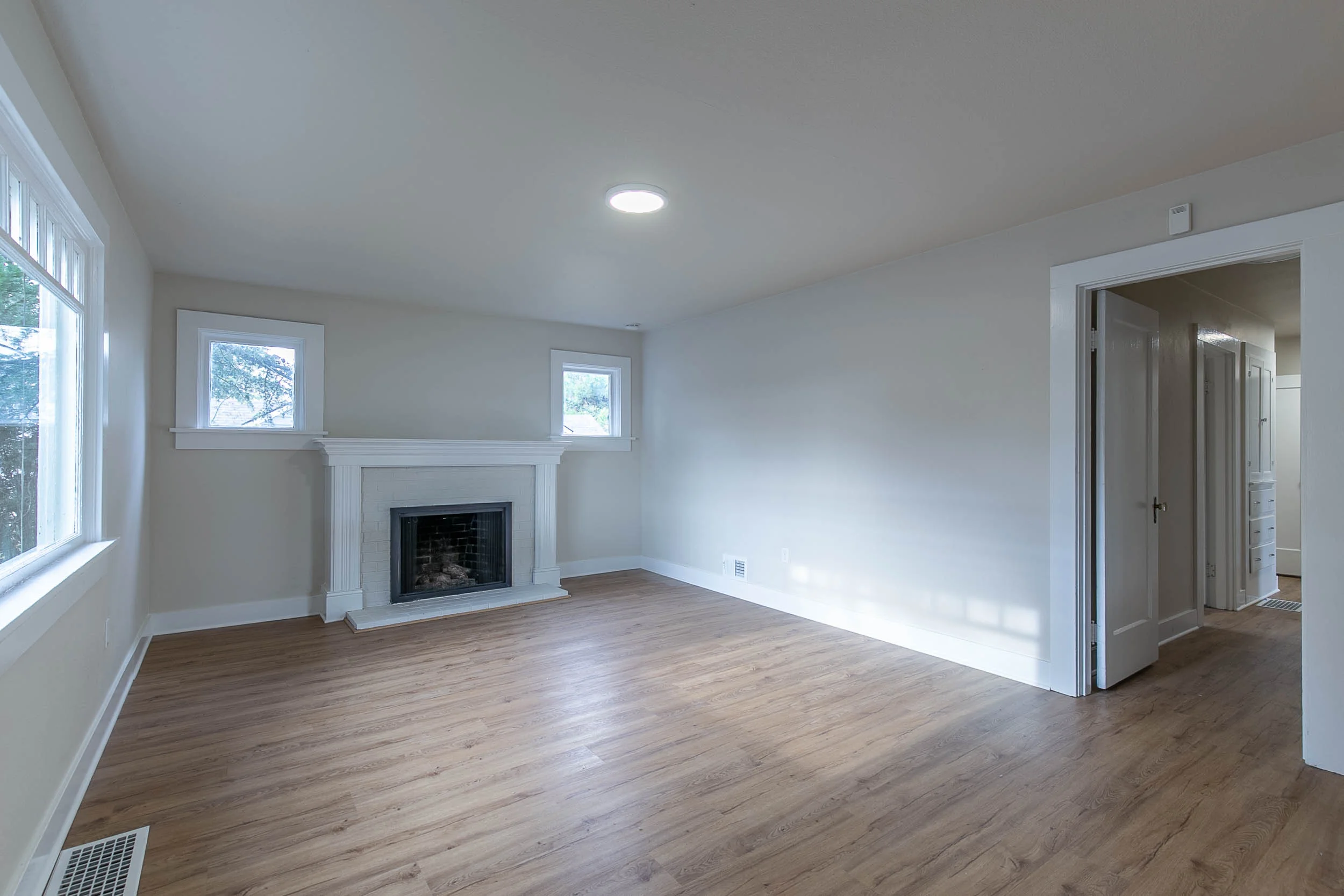 011_6231 SE Flavel St_MG_3634-HDR.jpg