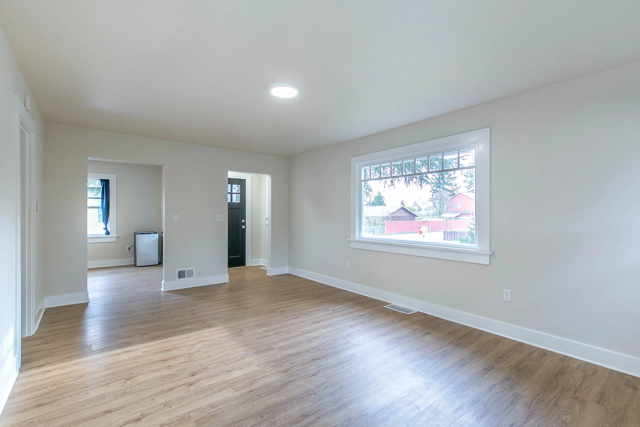 014_6231 SE Flavel St_MG_3652-HDR.jpg