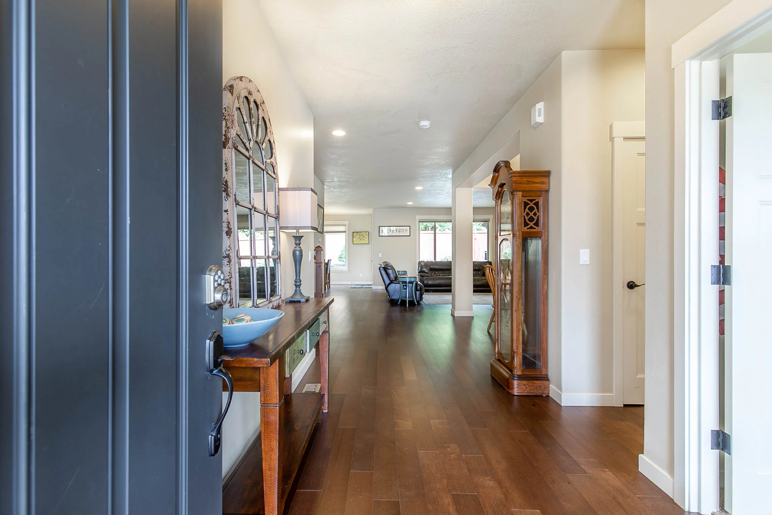 004_3571 Vista Heights Ln_MG_1218-HDR.jpg