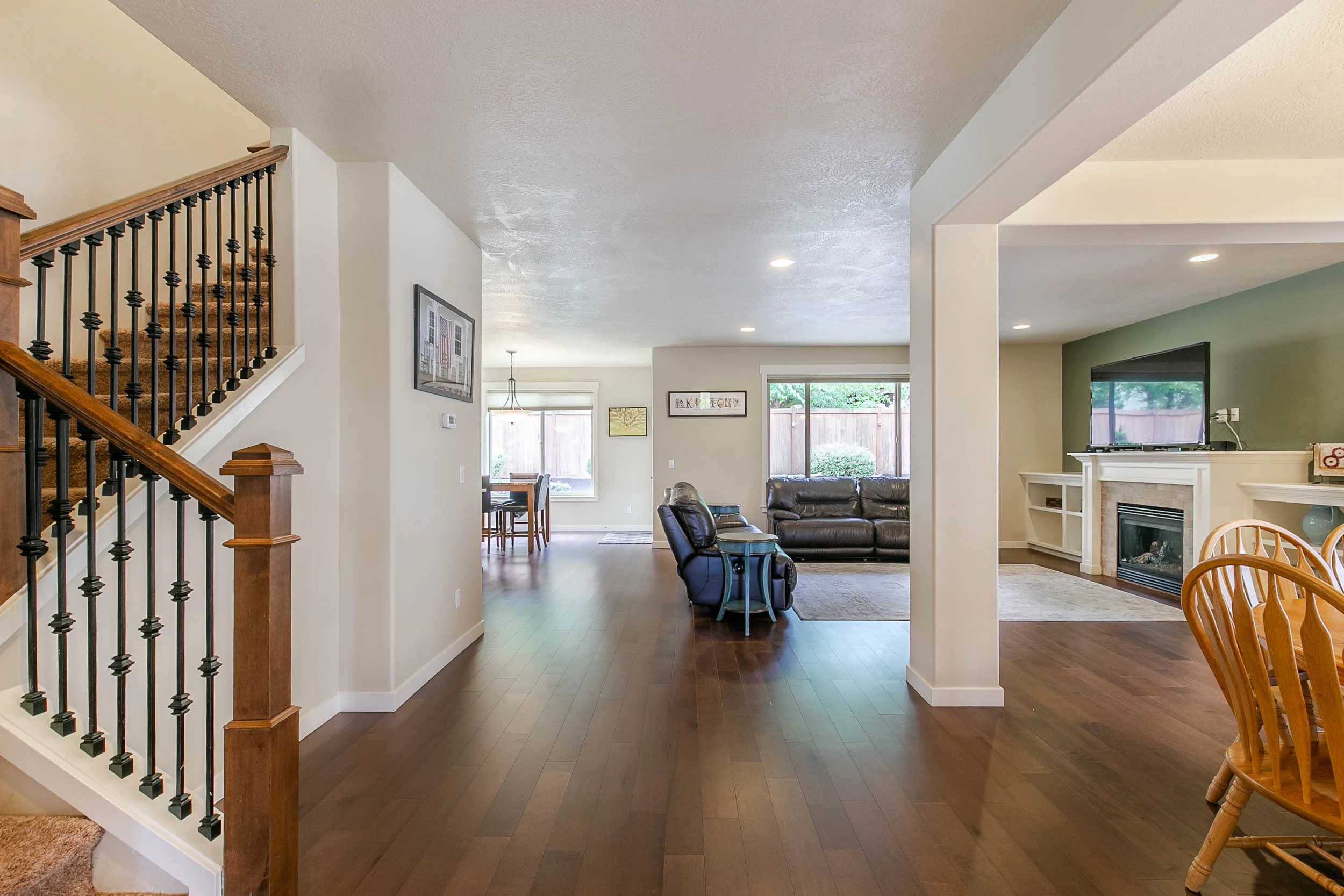 009_3571 Vista Heights Ln_MG_1253-HDR.jpg