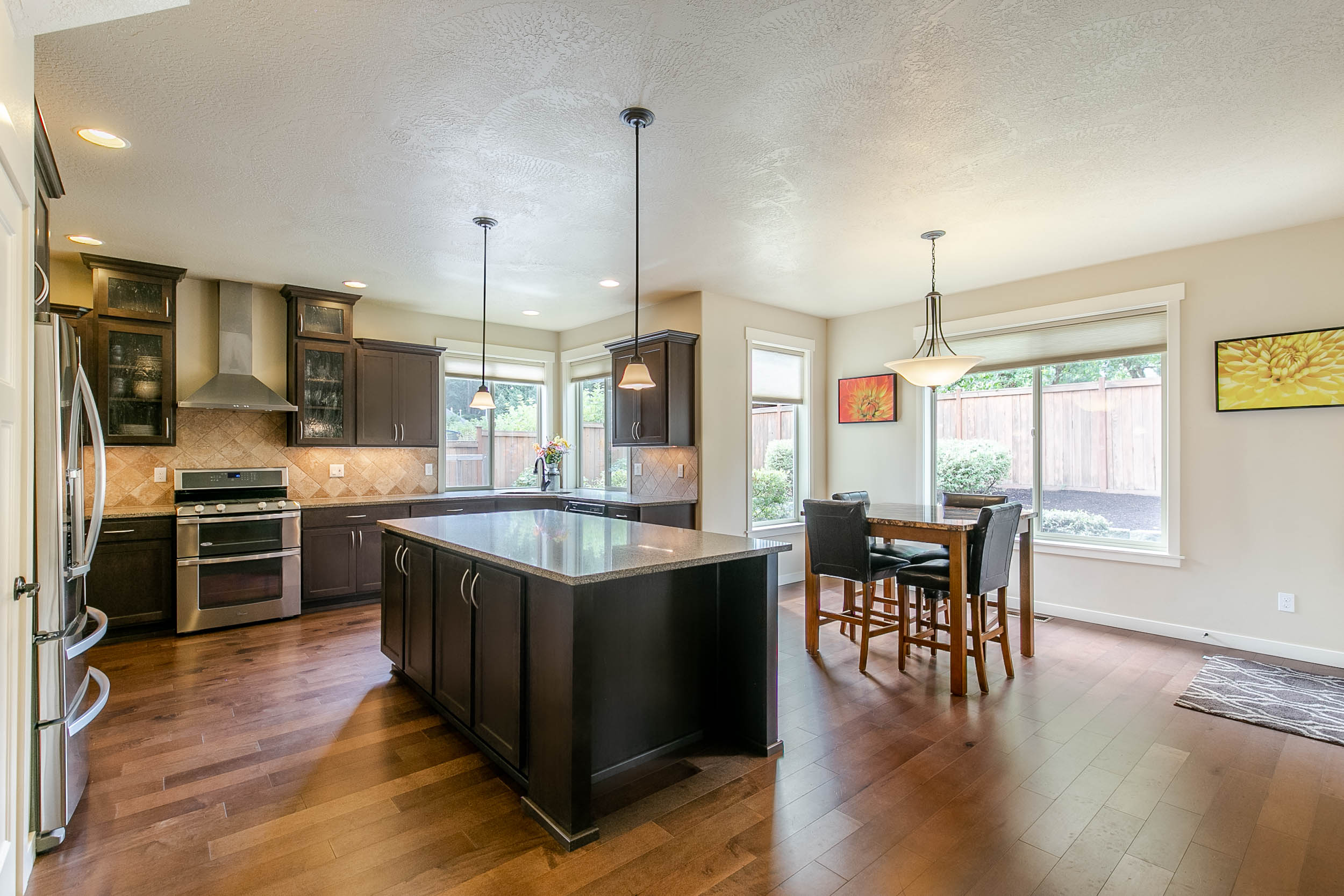 020_3571 Vista Heights Ln_MG_1293-HDR.jpg
