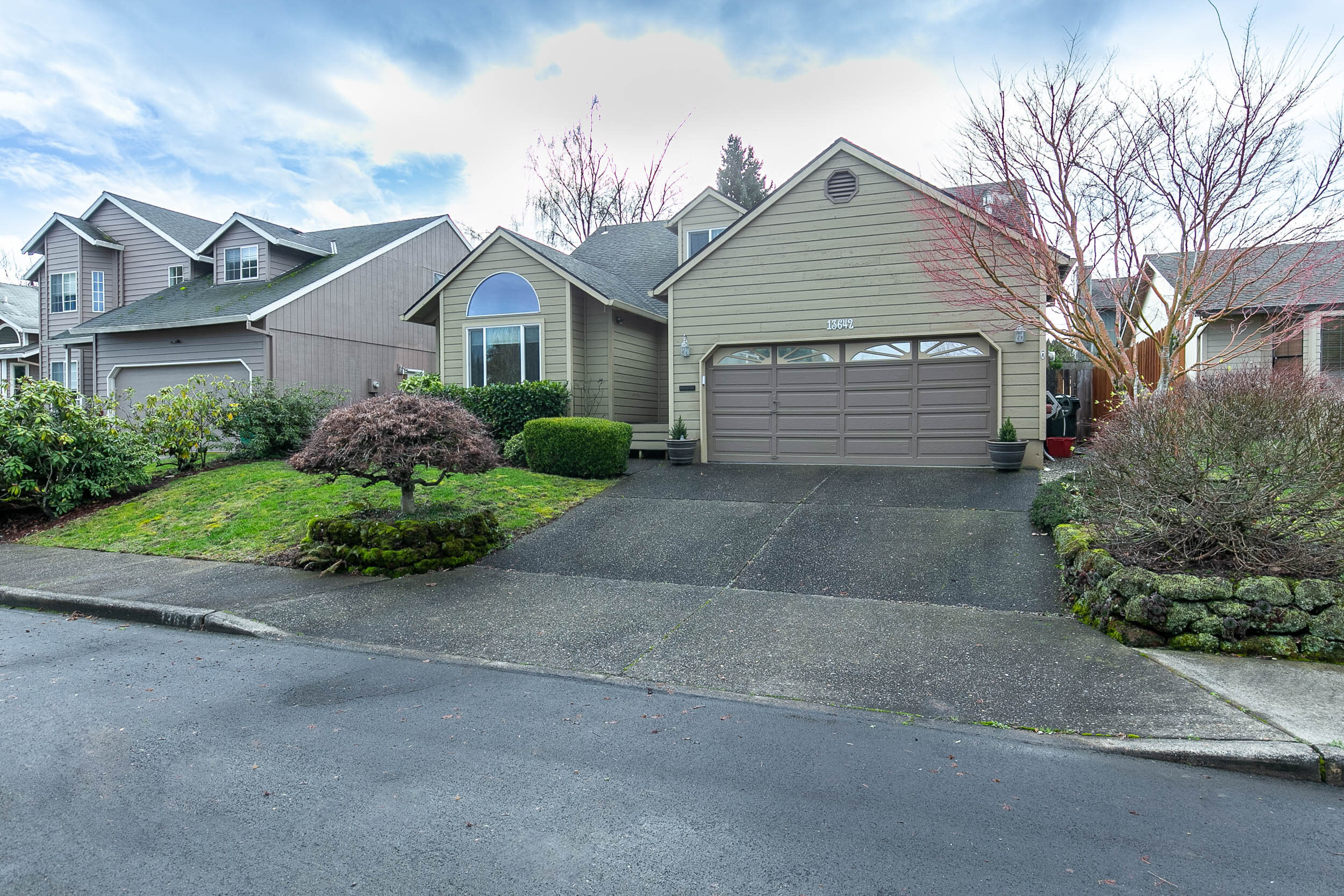 003_13642 SW Ashbury Ln_MG_9571-HDR.jpg