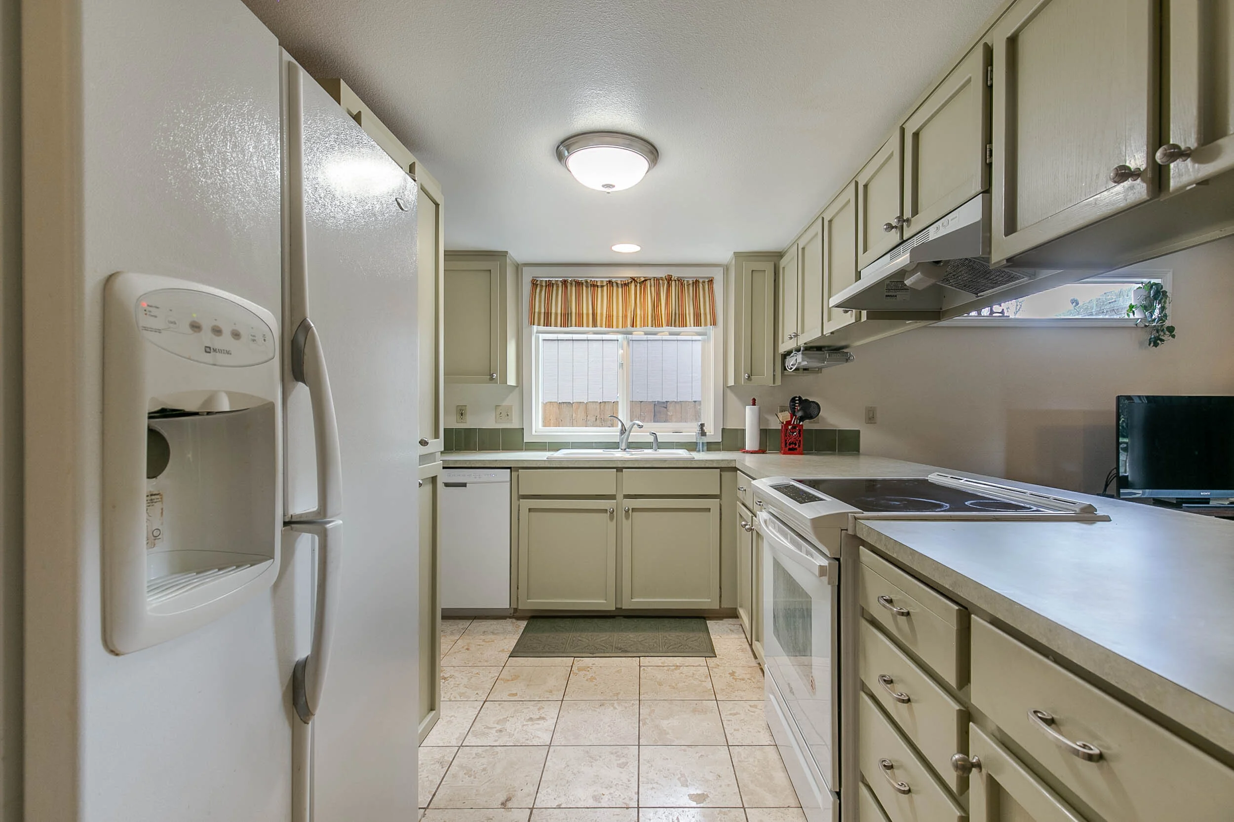023_13642 SW Ashbury Ln_MG_9746-HDR.jpg