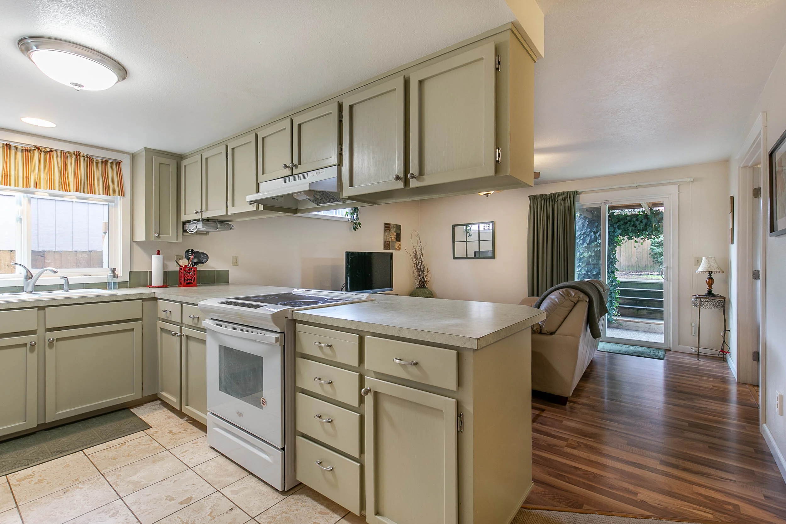 024_13642 SW Ashbury Ln_MG_9741-HDR.jpg
