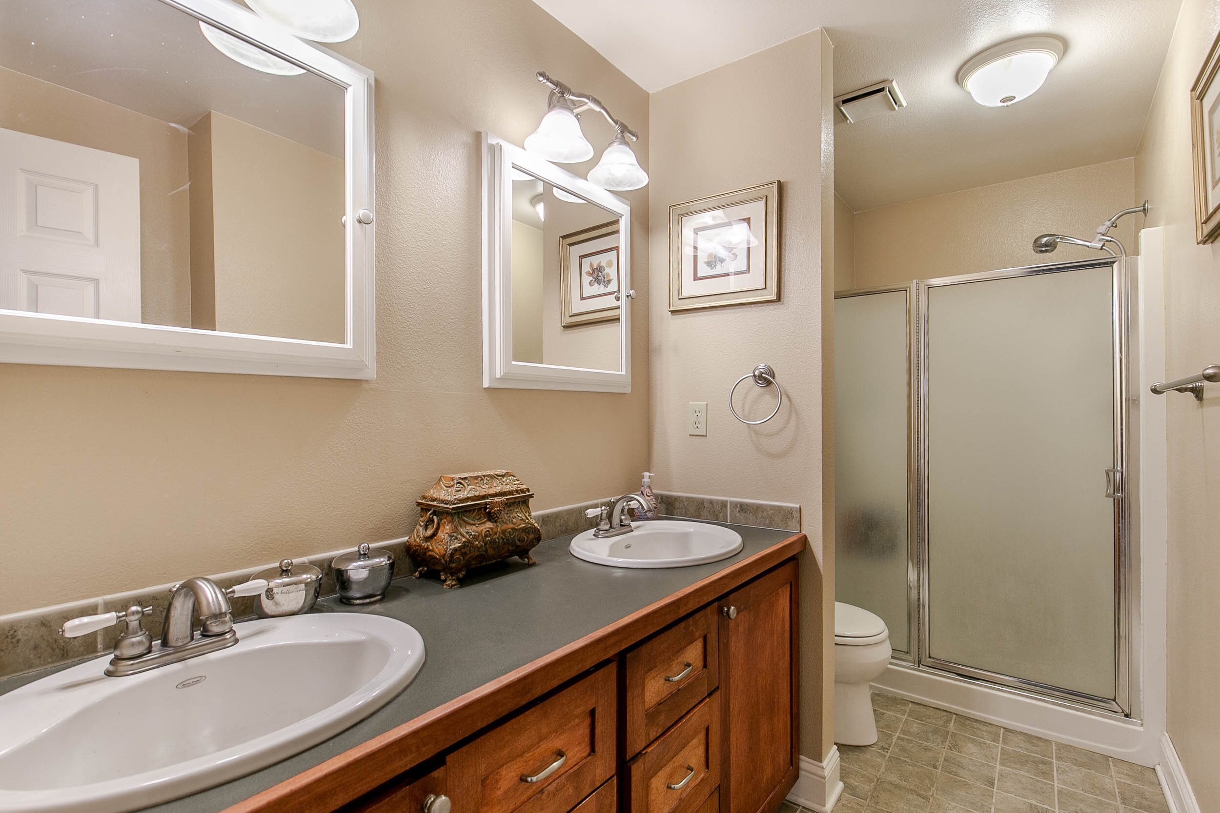 039_13642 SW Ashbury Ln_MG_9881-HDR.jpg