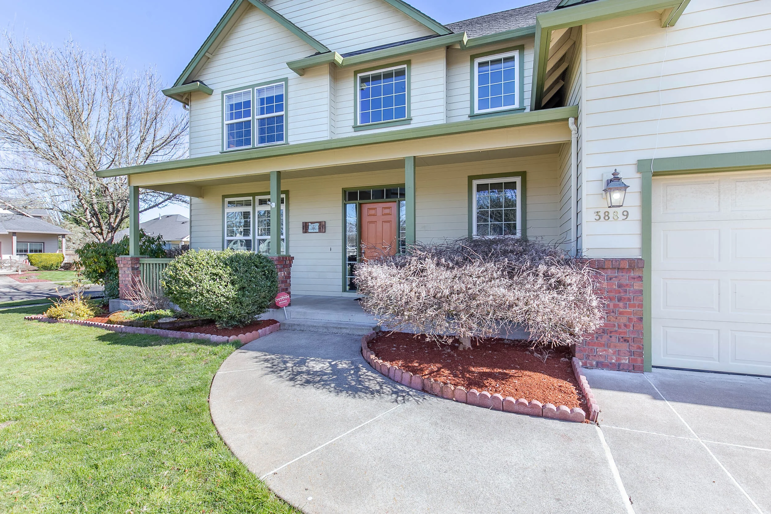 004_3889 Patricia St_MG_5612-HDR.jpg